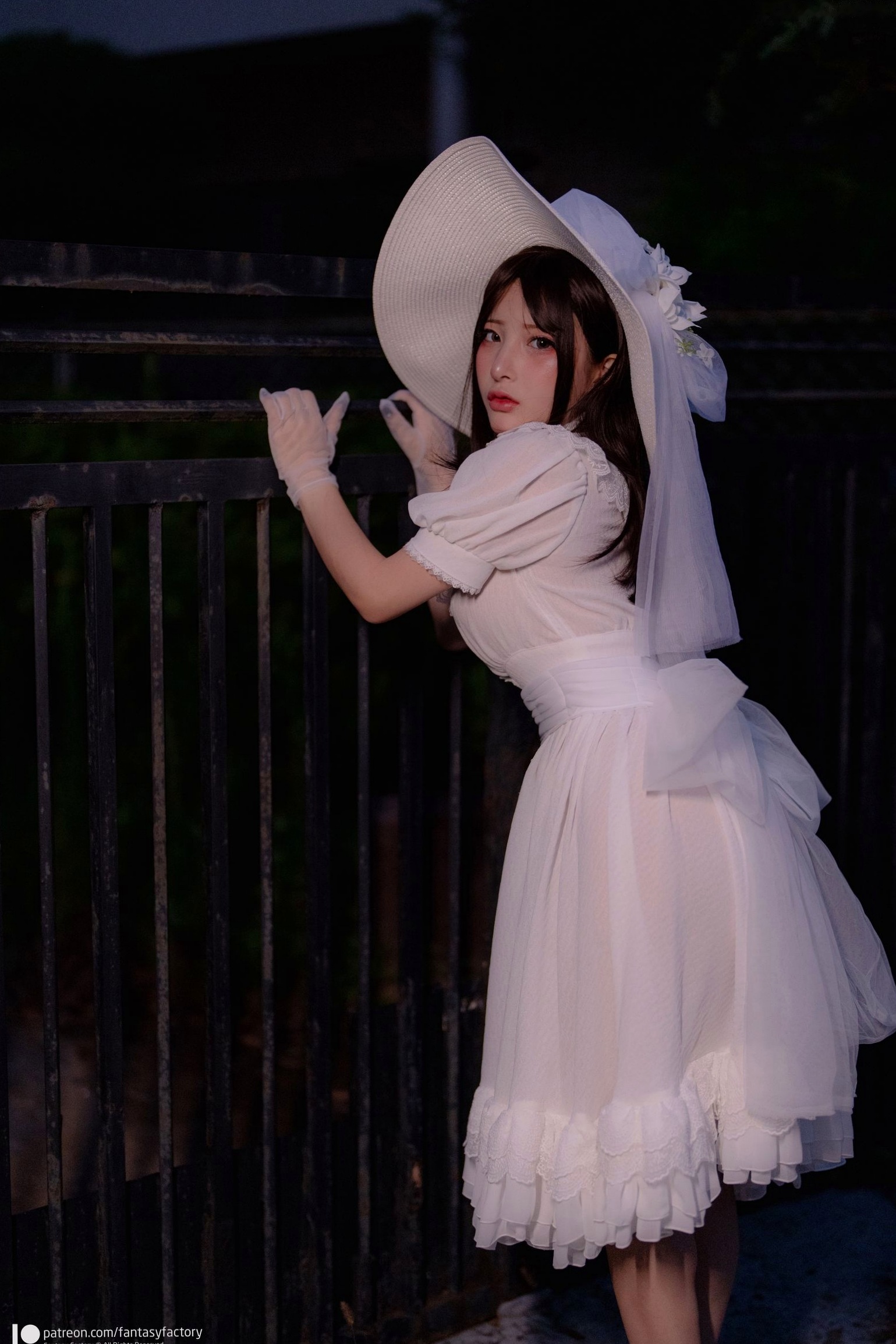 Gallery - Fantasy-Factory-小丁Ding-八尺大人-Hachishaku-sama-2022.12-户外cos-性感写真-大尺度-白嫩女神诱惑私房照白嫩大尺度角色扮演 女神私房照_秀色女神 - image 21