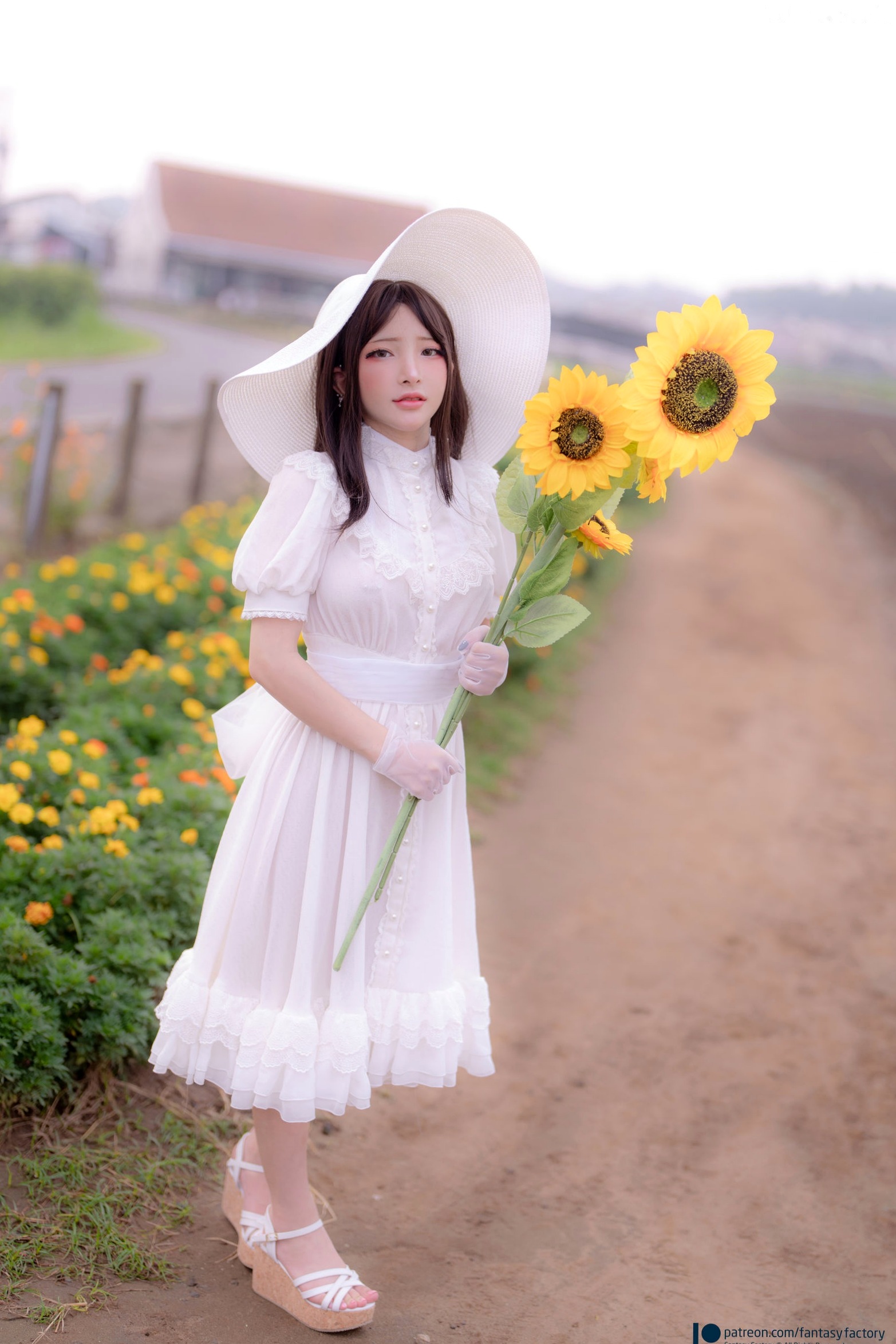 Gallery - Fantasy-Factory-小丁Ding-八尺大人-Hachishaku-sama-2022.12-户外cos-性感写真-大尺度-白嫩女神诱惑私房照白嫩大尺度角色扮演 女神私房照_秀色女神 - image 23