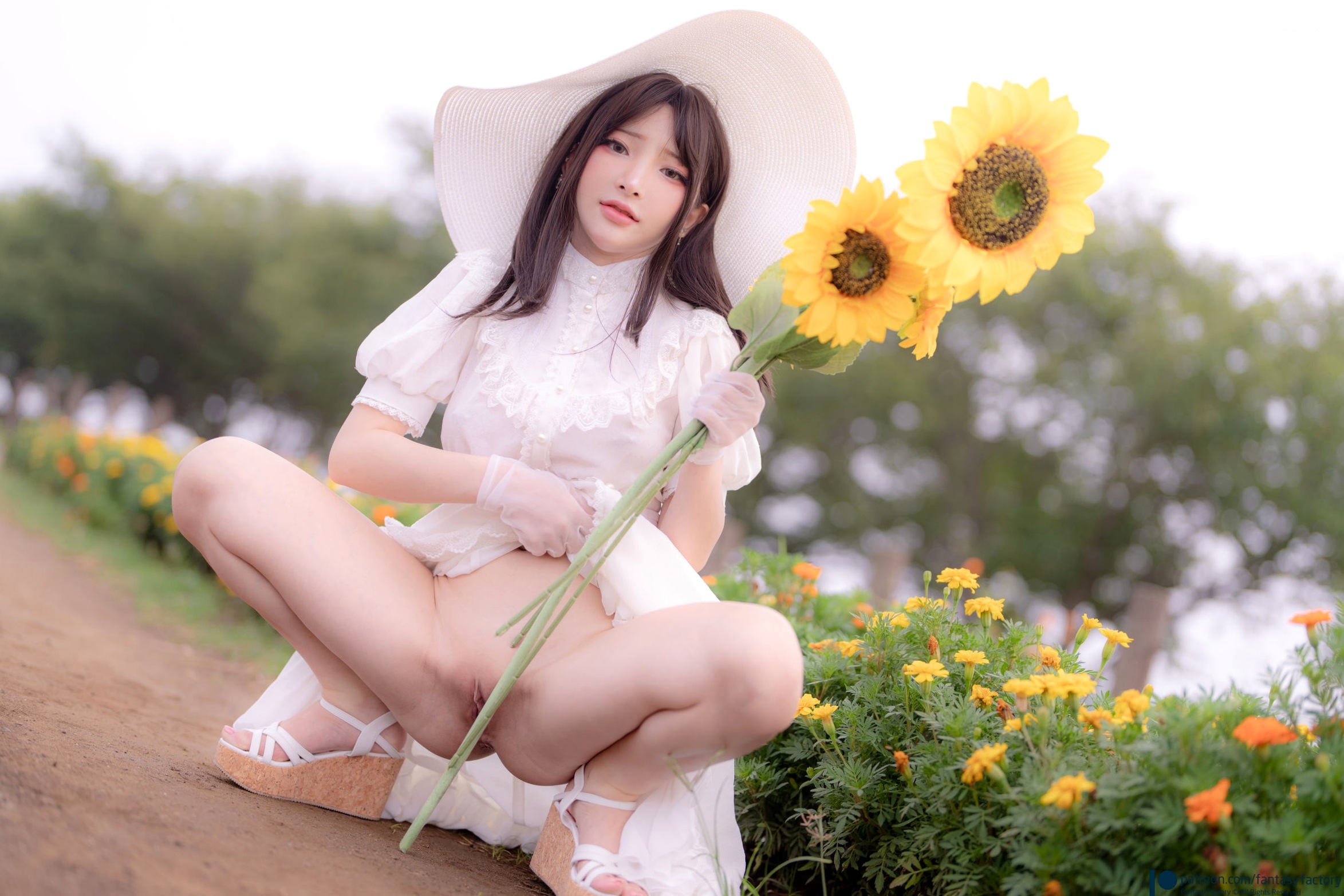 Gallery - Fantasy-Factory-小丁Ding-八尺大人-Hachishaku-sama-2022.12-户外cos-性感写真-大尺度-白嫩女神诱惑私房照白嫩大尺度角色扮演 女神私房照_秀色女神 - image 26