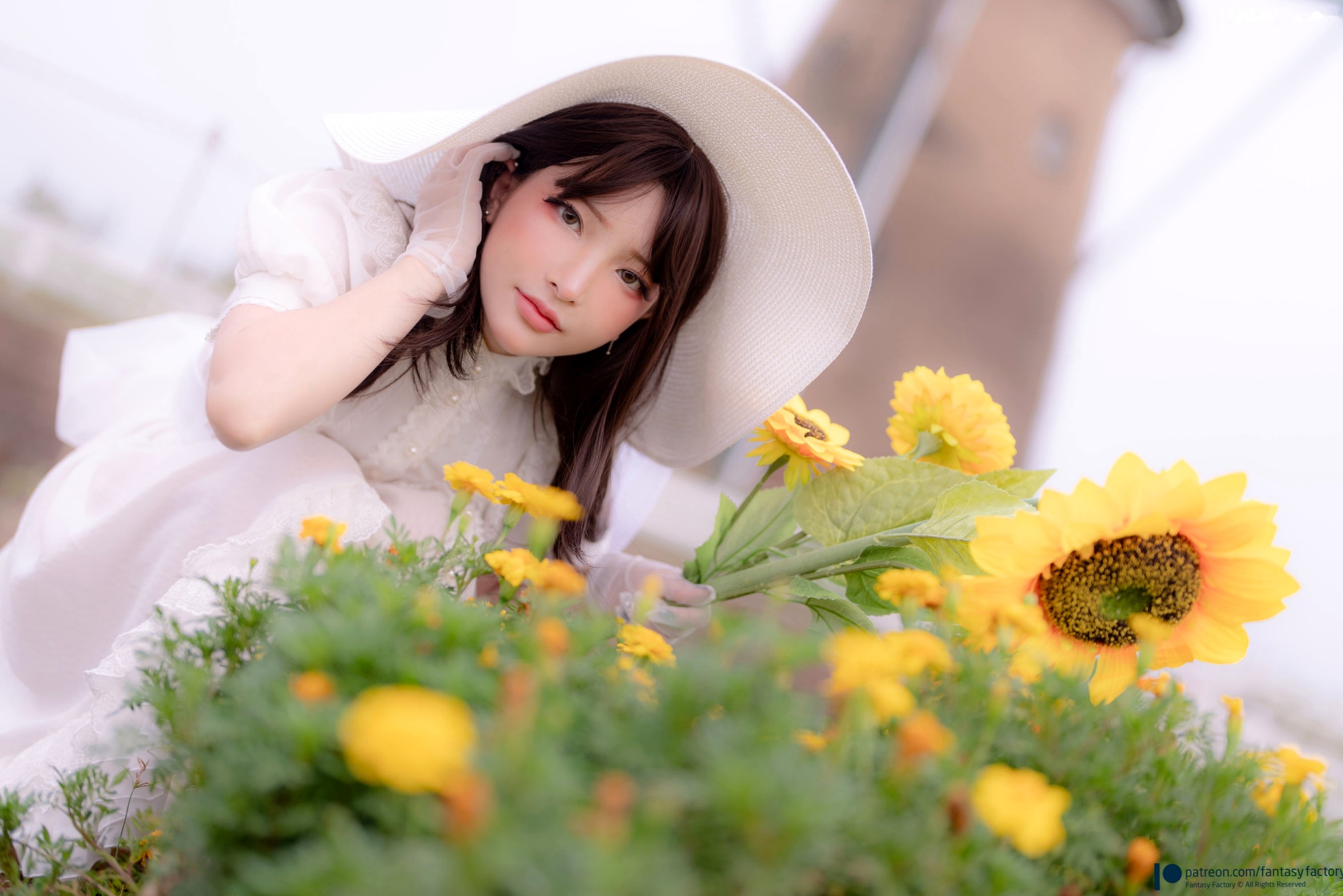 Gallery - Fantasy-Factory-小丁Ding-八尺大人-Hachishaku-sama-2022.12-户外cos-性感写真-大尺度-白嫩女神诱惑私房照白嫩大尺度角色扮演 女神私房照_秀色女神 - image 27