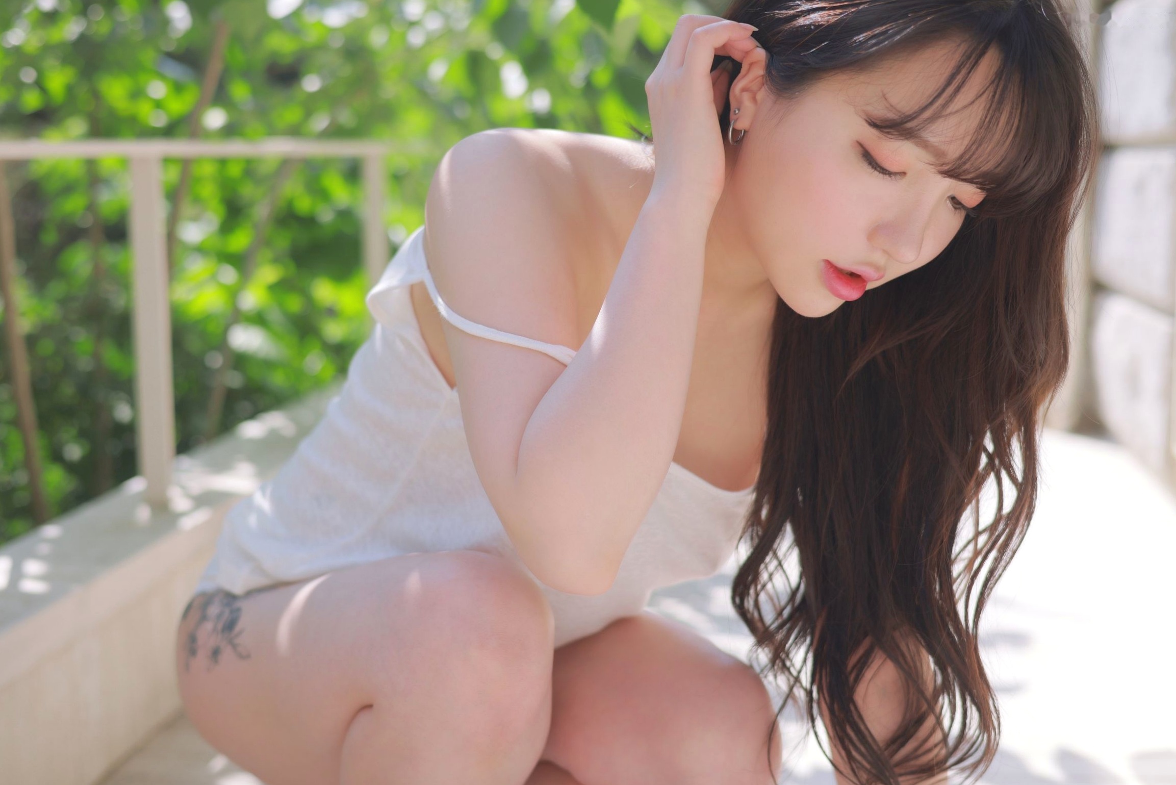 Gallery - 韩国美女孙乐乐Son Ye-eun户外纯白私房写真，清纯童颜配傲人上围极致诱惑韩国清纯童颜巨乳诱惑私房照 女神私房照_秀色女神 - image 16