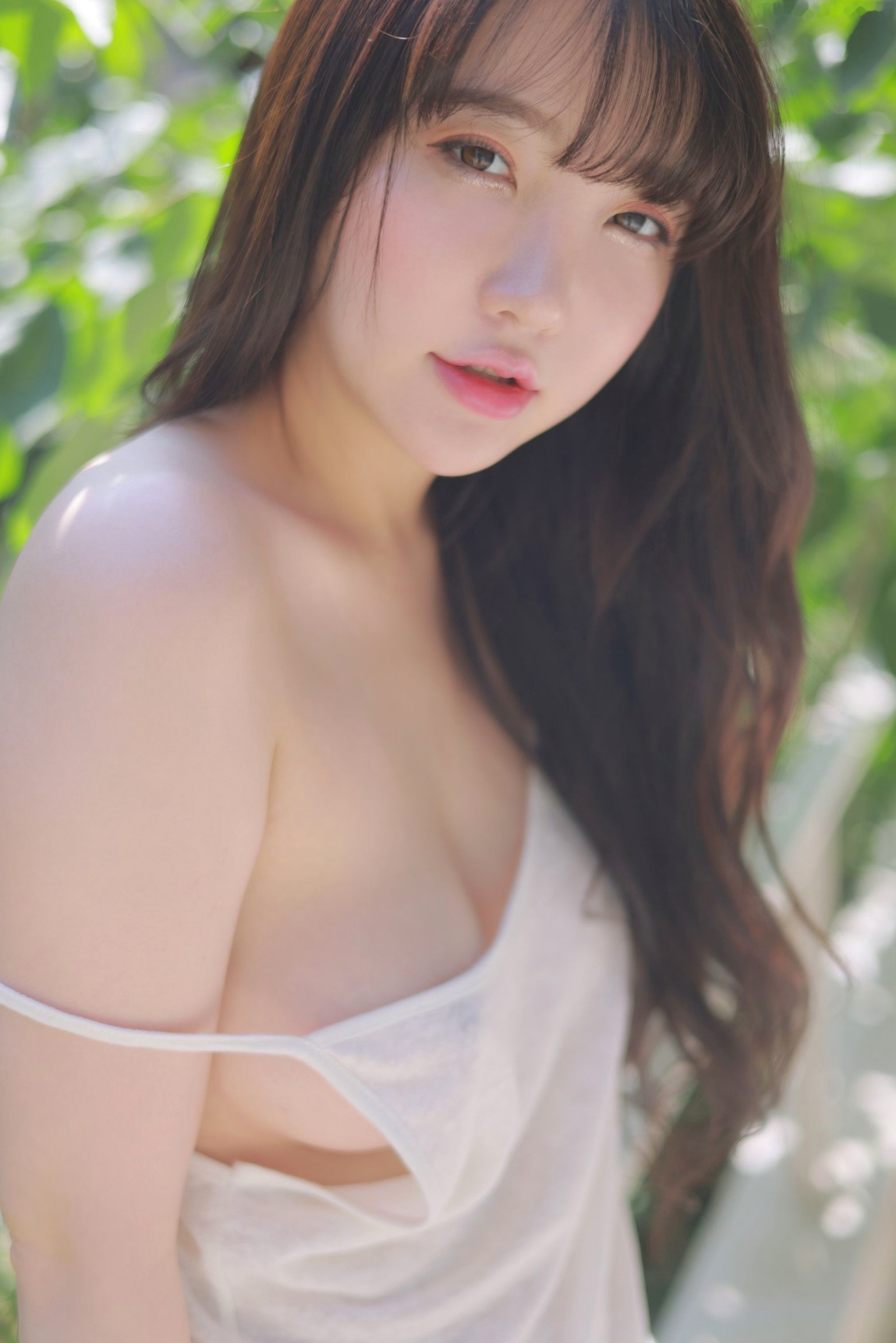 Gallery - 韩国美女孙乐乐Son Ye-eun户外纯白私房写真，清纯童颜配傲人上围极致诱惑韩国清纯童颜巨乳诱惑私房照 女神私房照_秀色女神 - image 20