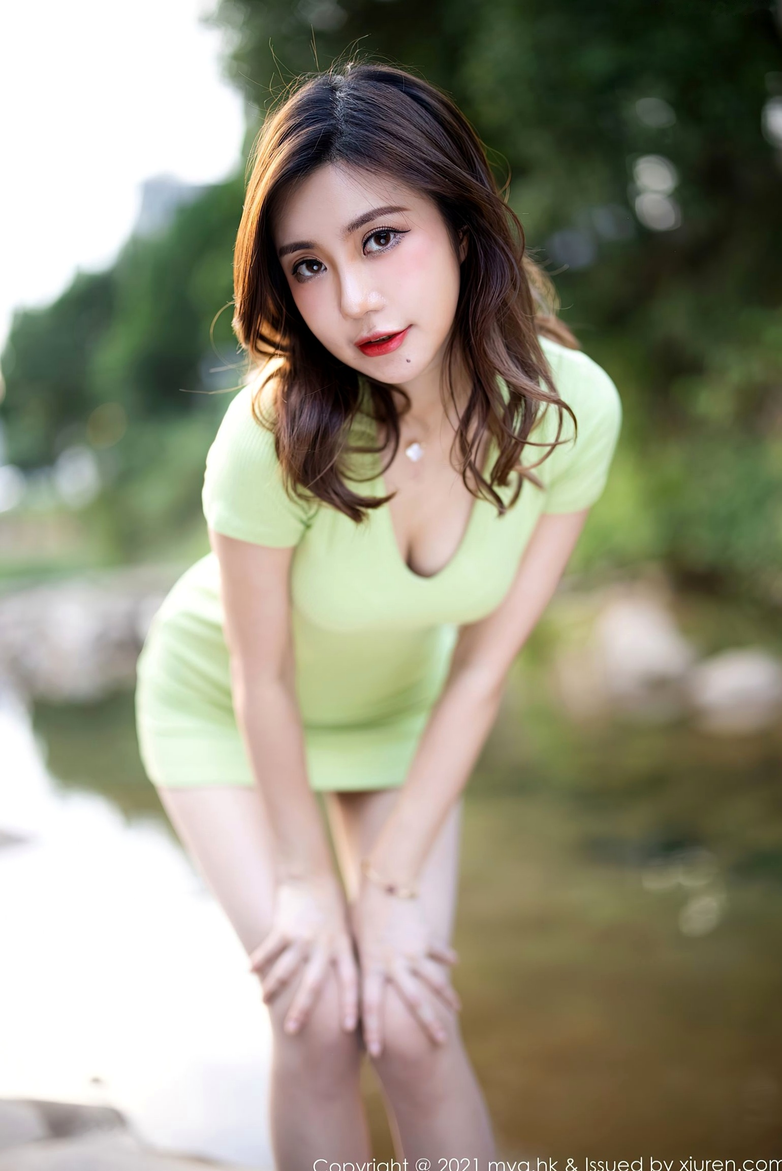 Gallery - MyGirl美媛馆597期：绮里嘉Ula户外山涧旅拍，淡绿超短裙与蕾丝内衣湿身诱惑，绝美身材尽显，长三角清凉自然写真大尺度精选美媛馆户外湿身性感诱惑极品 女神私房照_秀色女神 - image 17