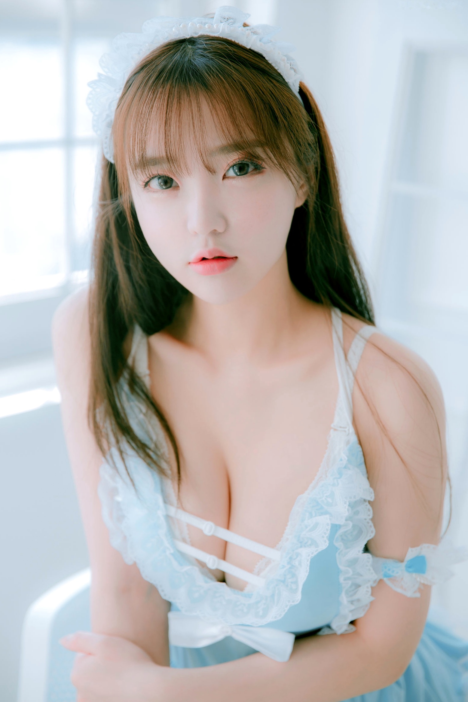 Gallery - 韩国美女孙乐乐Son Ye-Eun换装秀：清纯女仆装与简约针织裙私房照，展现极致纯欲清新女神风采，绝美视觉盛宴韩国女神私房照女仆清新 女神私房照_秀色女神 - image 2