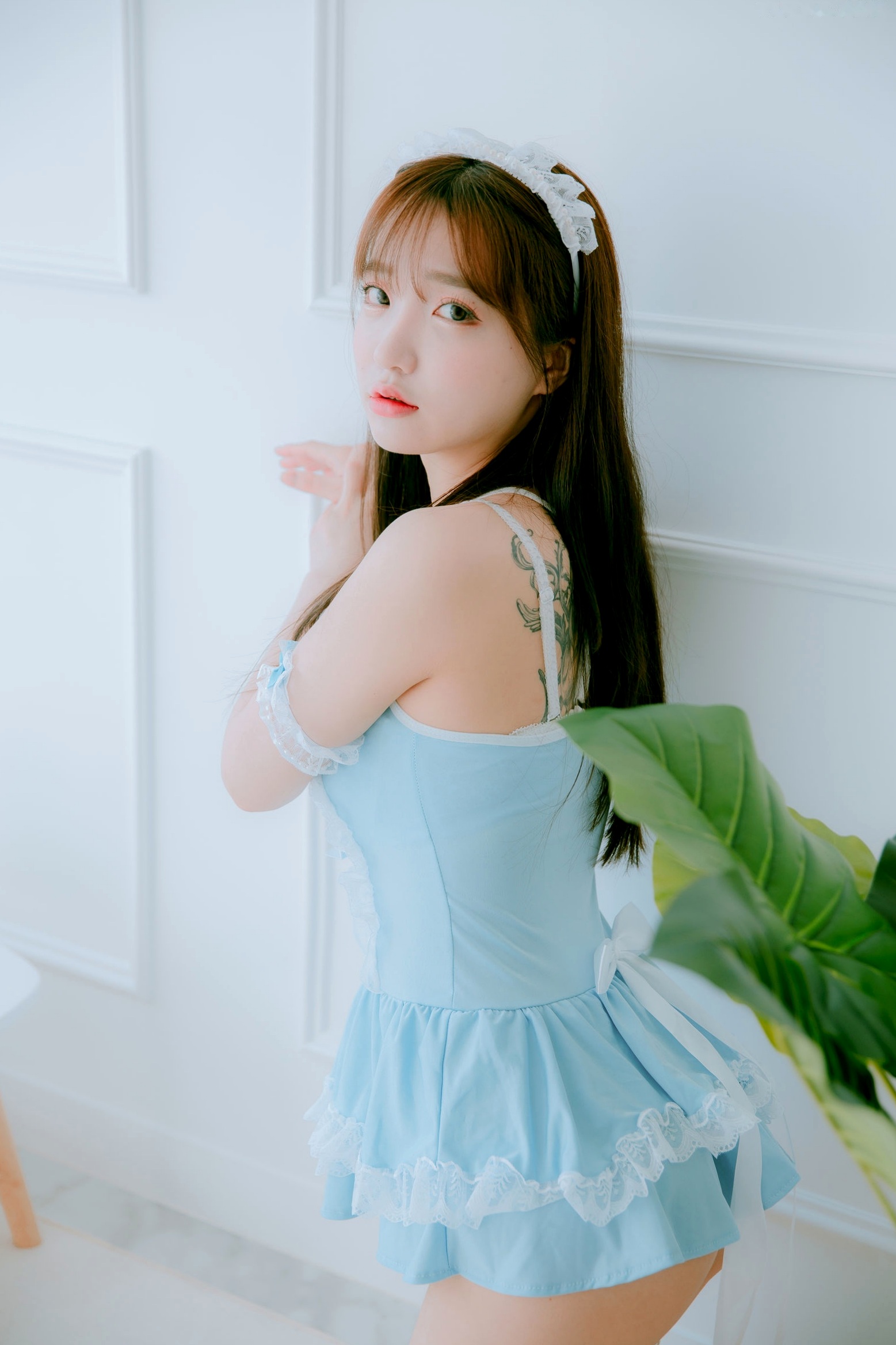 Gallery - 韩国美女孙乐乐Son Ye-Eun换装秀：清纯女仆装与简约针织裙私房照，展现极致纯欲清新女神风采，绝美视觉盛宴韩国女神私房照女仆清新 女神私房照_秀色女神 - image 7