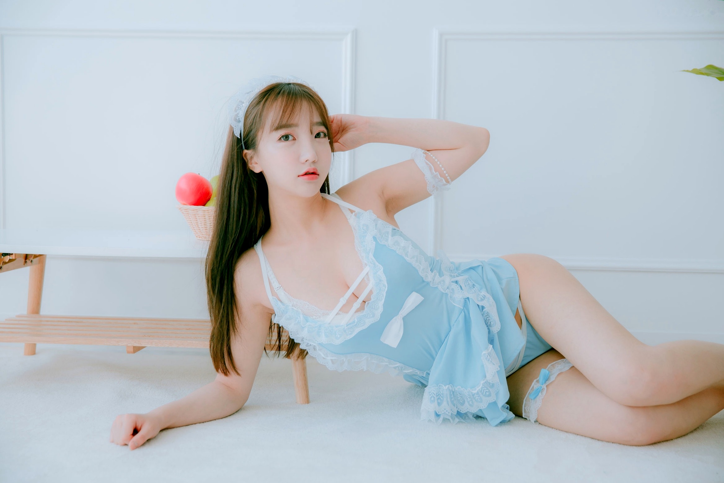 Gallery - 韩国美女孙乐乐Son Ye-Eun换装秀：清纯女仆装与简约针织裙私房照，展现极致纯欲清新女神风采，绝美视觉盛宴韩国女神私房照女仆清新 女神私房照_秀色女神 - image 14