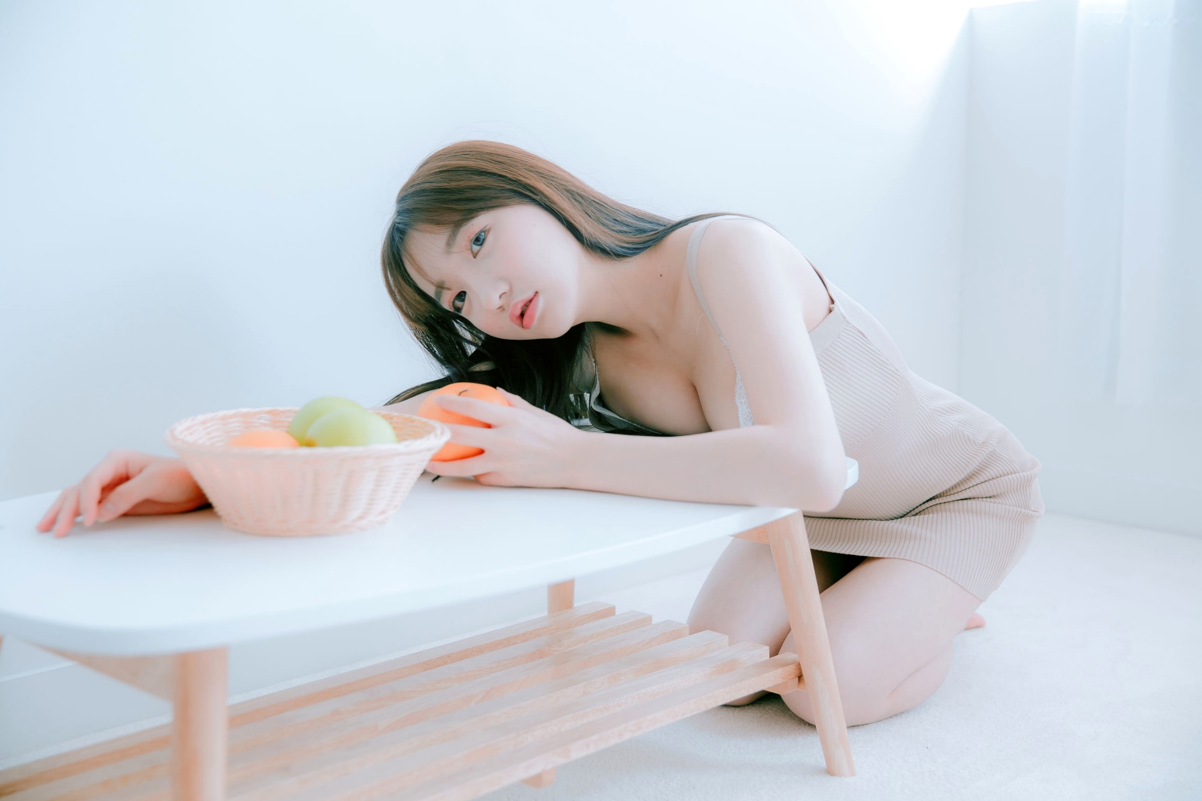 Gallery - 韩国美女孙乐乐Son Ye-Eun换装秀：清纯女仆装与简约针织裙私房照，展现极致纯欲清新女神风采，绝美视觉盛宴韩国女神私房照女仆清新 女神私房照_秀色女神 - image 70