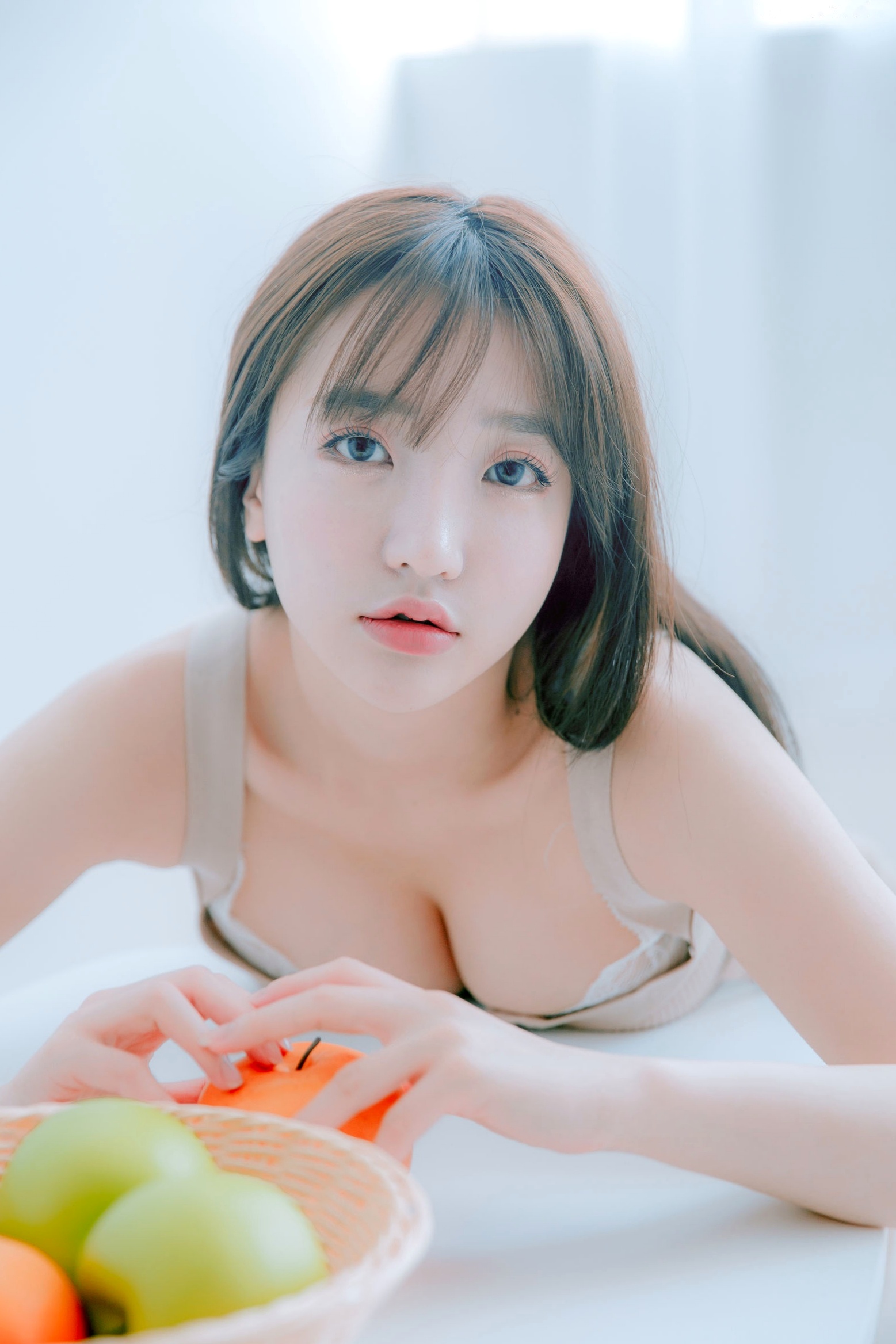 Gallery - 韩国美女孙乐乐Son Ye-Eun换装秀：清纯女仆装与简约针织裙私房照，展现极致纯欲清新女神风采，绝美视觉盛宴韩国女神私房照女仆清新 女神私房照_秀色女神 - image 73