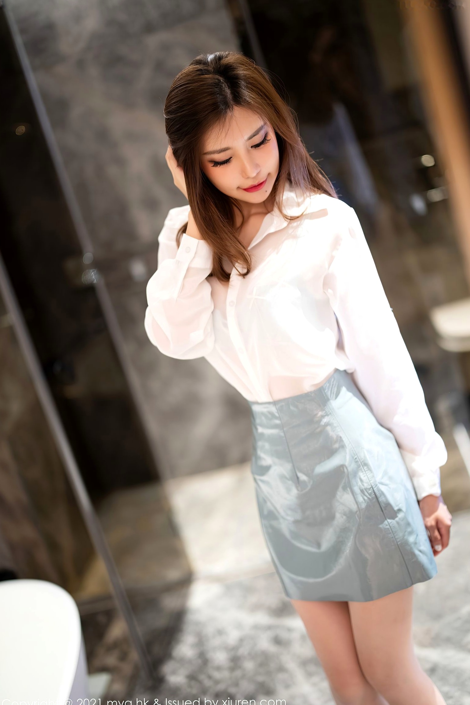 Gallery - MyGirl美媛馆-583-绮里嘉Carina-杭州旅拍私房写真-酒店白衬衫诱惑与灰短裙御姐范-无圣光高清大尺度美媛馆诱惑气质私房照大尺度 女神私房照_秀色女神 - image 2