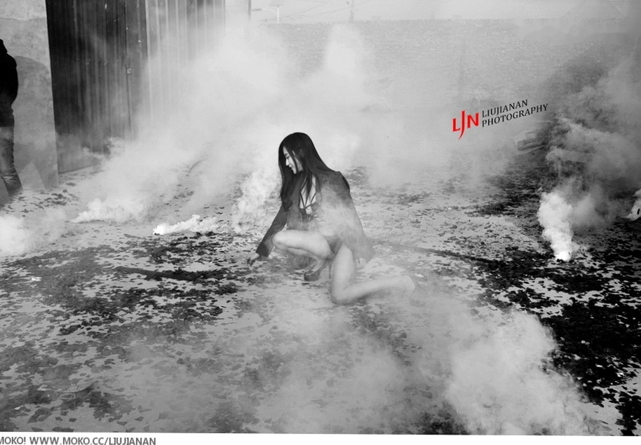 Gallery - TuiGirl-推女郎-特辑-No.002 前卫视觉艺术写真，个性潮流穿搭极致大片推女郎气质冷艳野性 女神私房照_秀色女神 - image 3