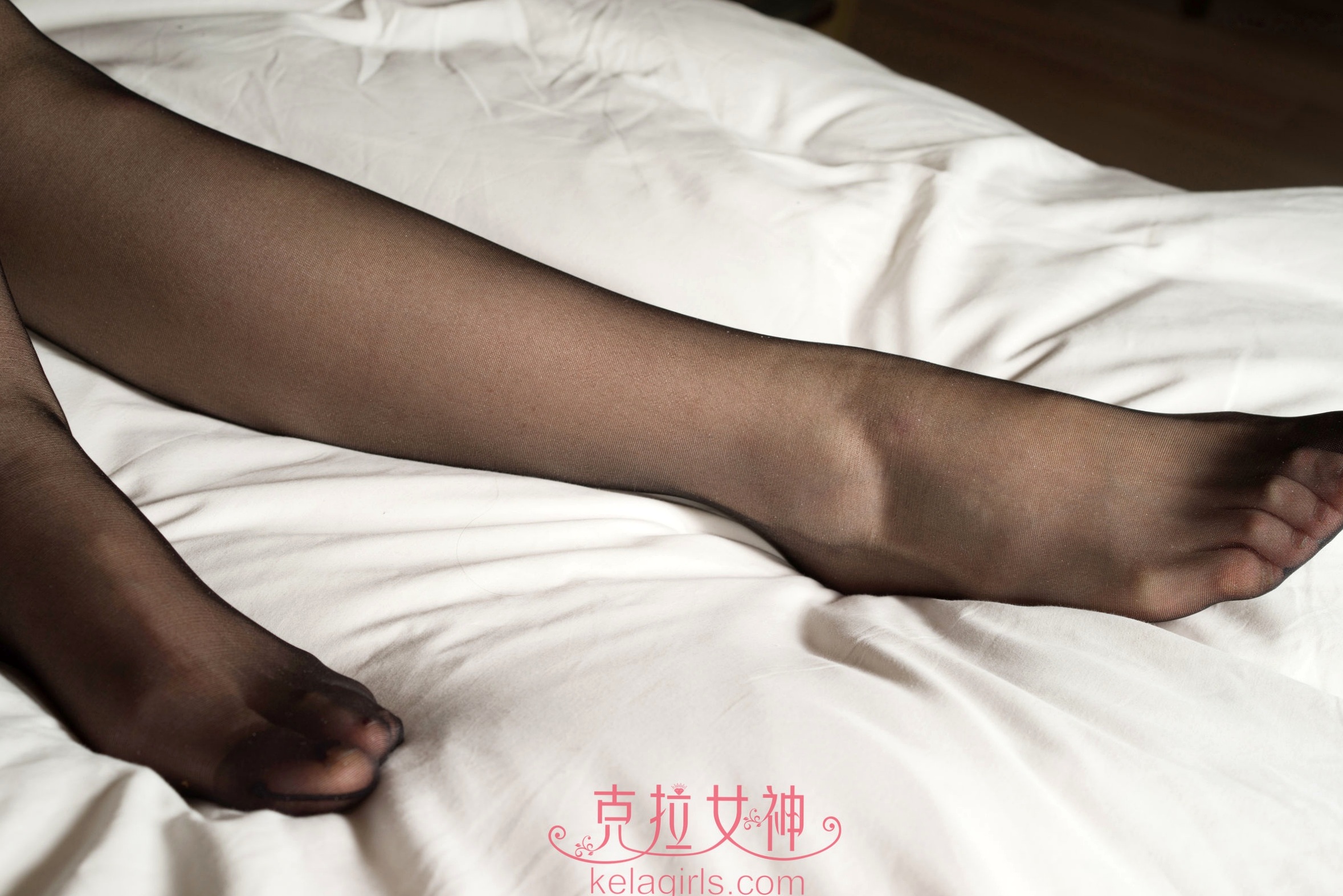 Gallery - KelaGirls克拉女神-2018.07.06-忆之-《解と脱》：黑丝美腿私房，极致诱惑丝袜足控写真克拉女神黑丝私房照性感美腿 女神私房照_秀色女神 - image 19