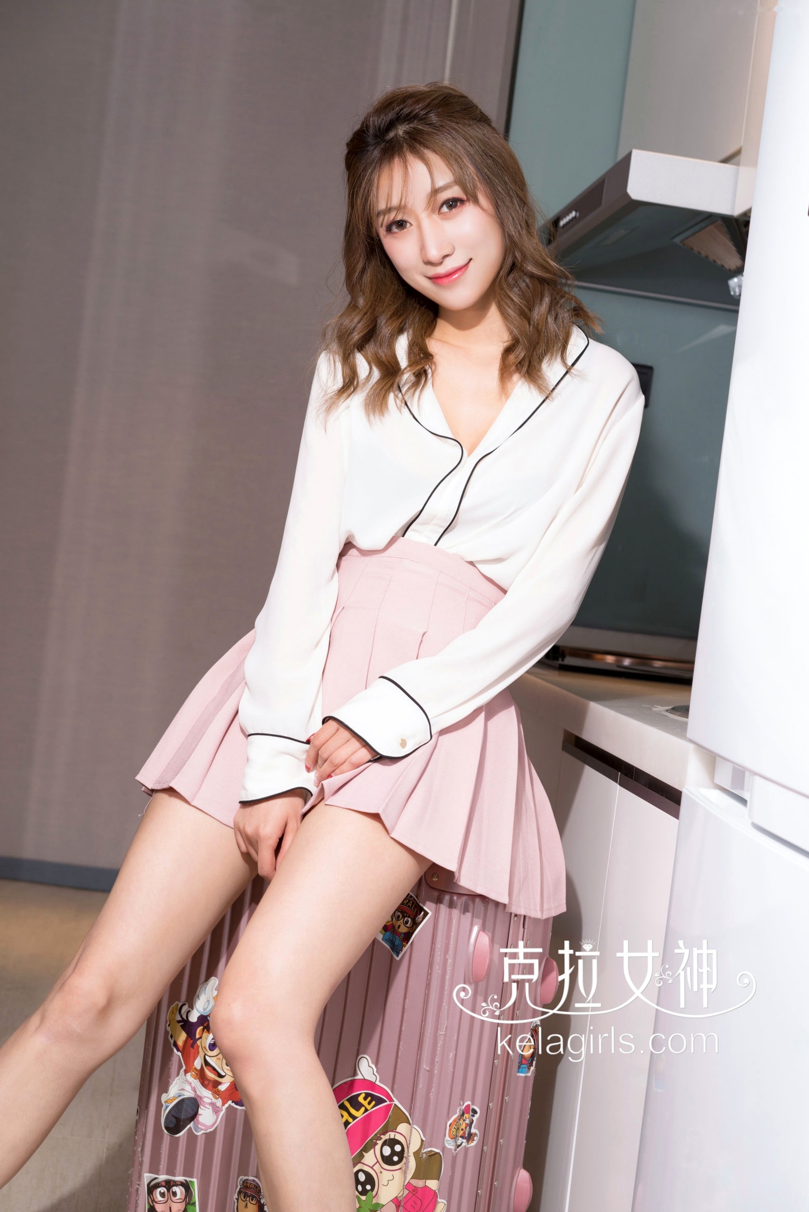 Gallery - KelaGirls克拉女神-何悦《白领の假期》性感制服诱惑，职场佳人优雅写真，极品气质女神大片克拉女神性感诱惑气质私房照 女神私房照_秀色女神 - image 2