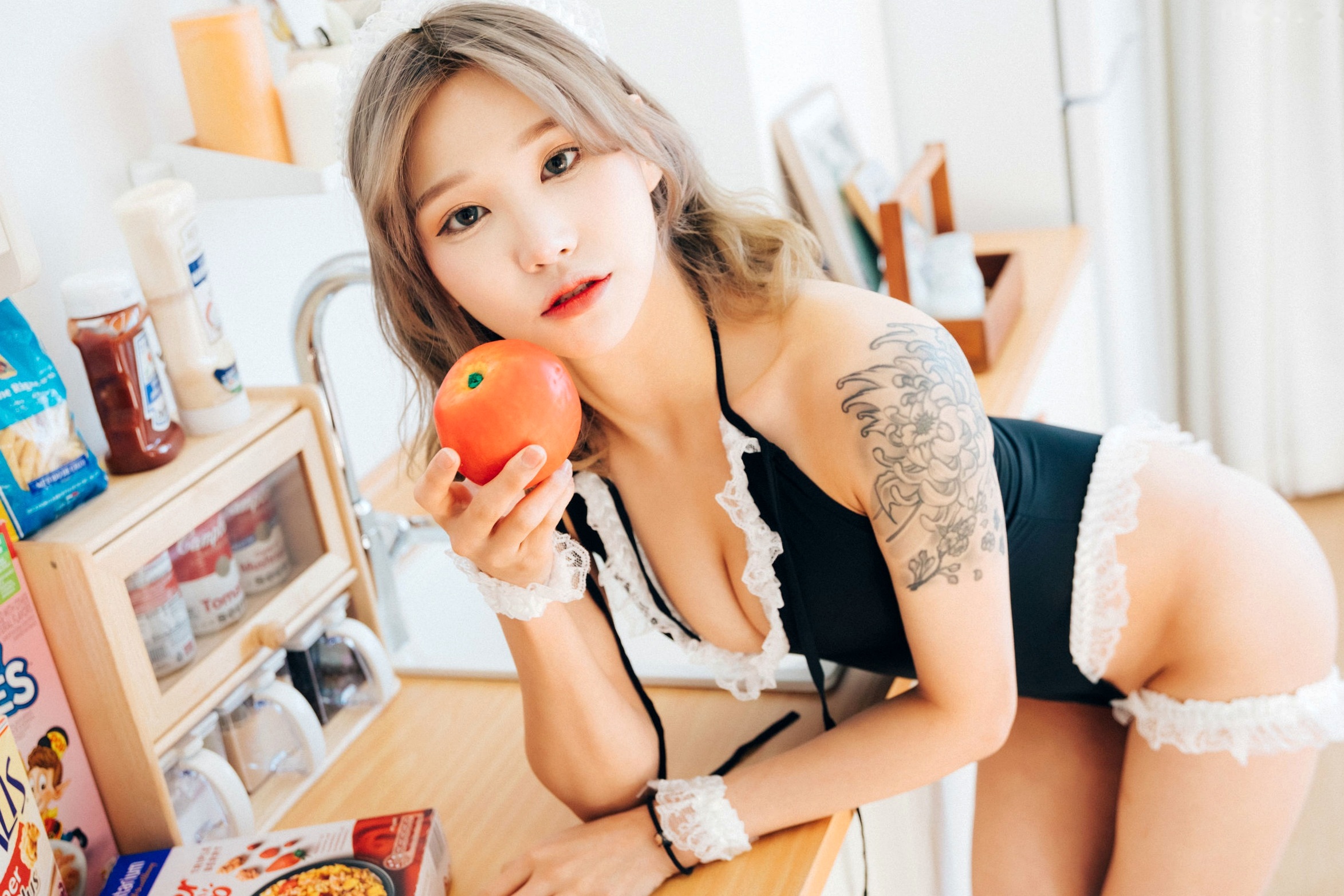 Gallery - 韩国美女Taeri居家私房写真：蕾丝内衣与纹身美背，展现极品身材诱惑，清新又野性韩国性感诱惑私房照极品 女神私房照_秀色女神 - image 1