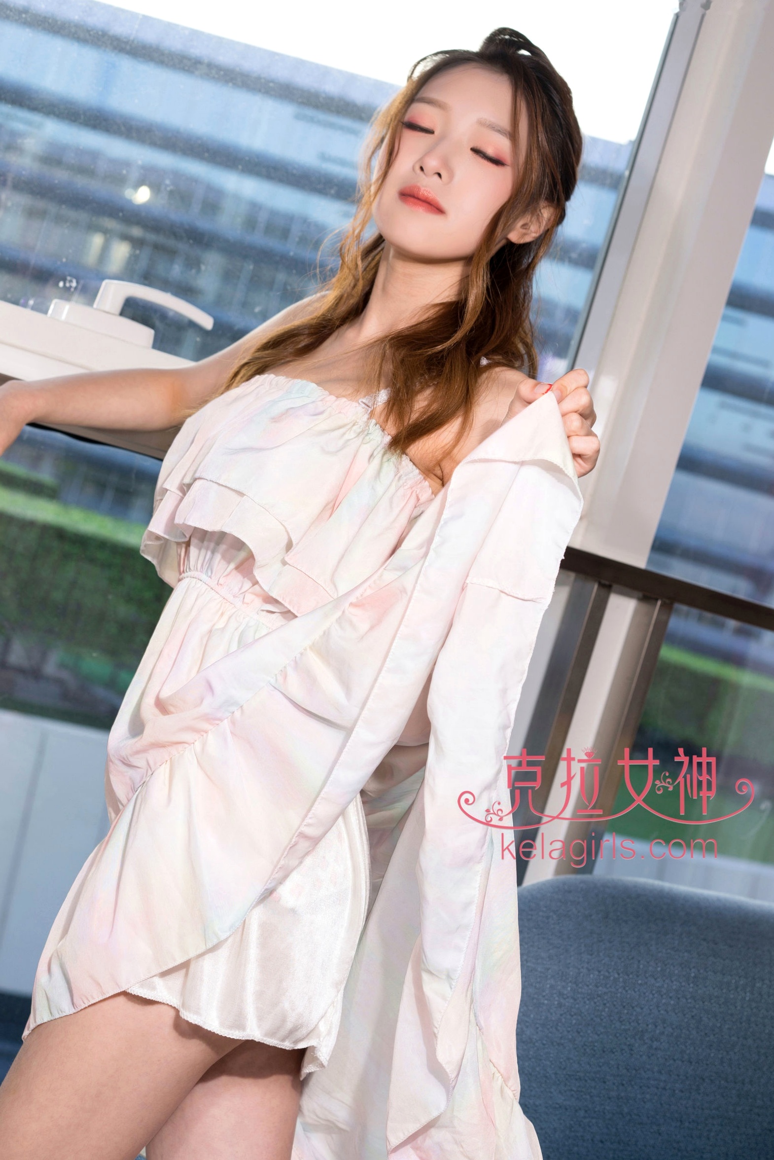 Gallery - KelaGirls克拉女神-2018.06.27-小芹-《且听风吟》-居家清新长裙写真，温婉动人甜美尤物克拉女神清新诱惑私房照治愈系 女神私房照_秀色女神 - image 16