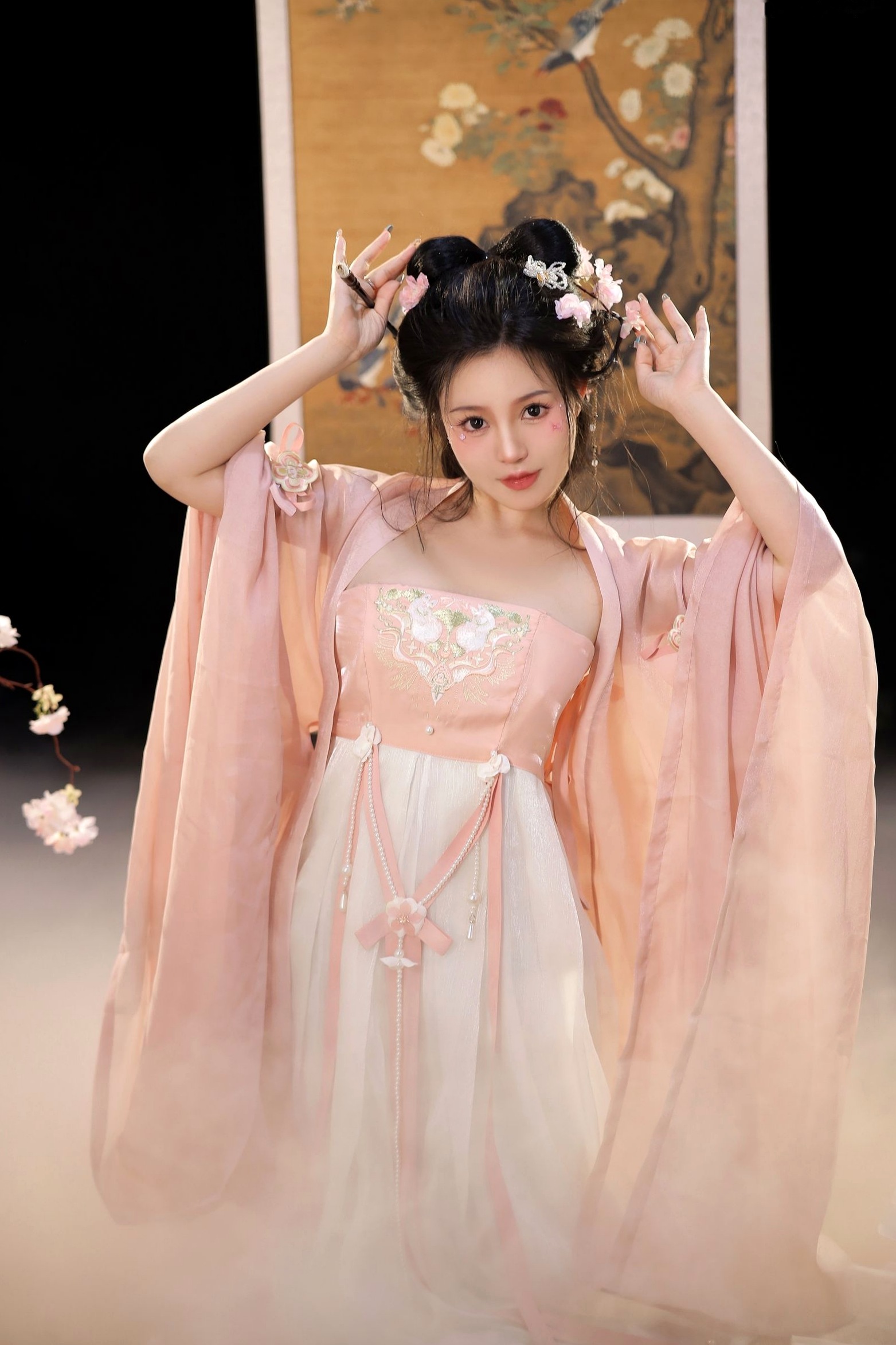 Gallery - 桃暖酱-汉服古风入梦-极致唯美私房写真-肤如凝脂诱惑大尺度私房照大尺度诱惑白嫩性感 女神私房照_秀色女神 - image 11