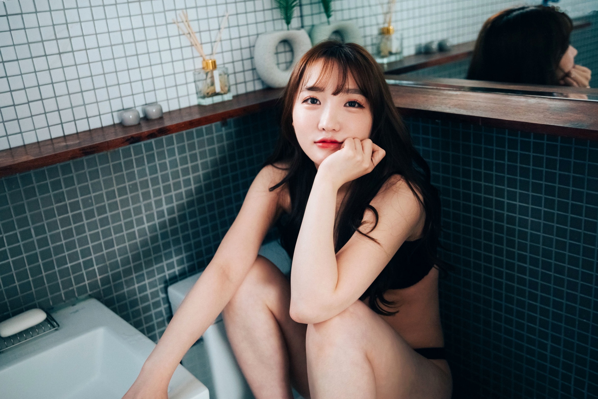 Gallery - 韩国美女孙乐乐Son YeEun私房写真，性感黑色内衣诱惑，浴室家居大尺度精选韩国性感内衣私房照女神 女神私房照_秀色女神 - image 34