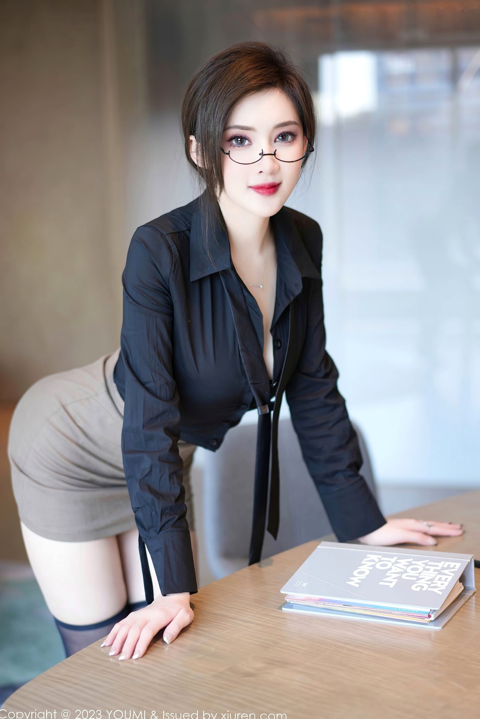 Gallery - YouMi尤蜜荟 - Chiness Model -968-Carol周妍希，黑色职业装诱惑，职场OL装扮，尽显优雅干练与曼妙身材，黑丝美腿与精致脸庞，展现轻熟女神魅力，无圣光大尺度私房写真尤蜜荟 - Chiness Model 性感黑丝制服丝袜诱惑美腿大尺度 女神私房照_秀色女神 - image 3