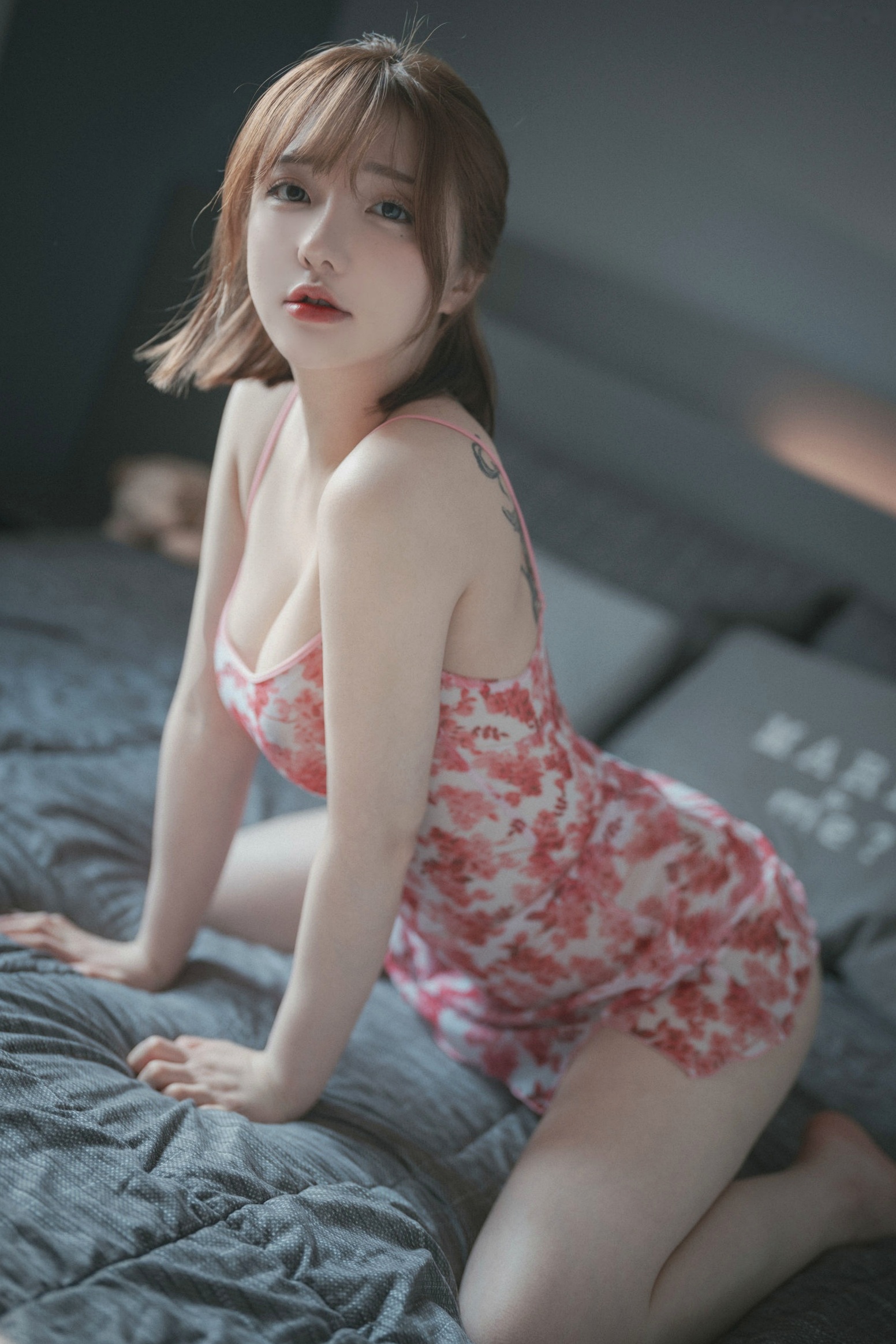 Gallery - 韩国美女孙乐乐Son YeEun居家度假写真，性感内衣诱惑，私房照展现极致傲人曲线韩国性感内衣私房照诱惑 女神私房照_秀色女神 - image 21