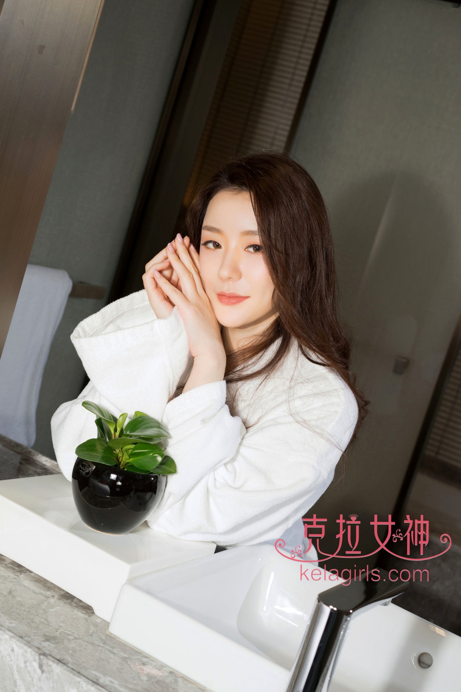 Gallery - KelaGirls克拉女神-2018.05.14-江琴《白璧无瑕》：浴室浴袍私房写真，尽显女神清纯知性美克拉女神浴室清纯气质私房照 女神私房照_秀色女神 - image 24