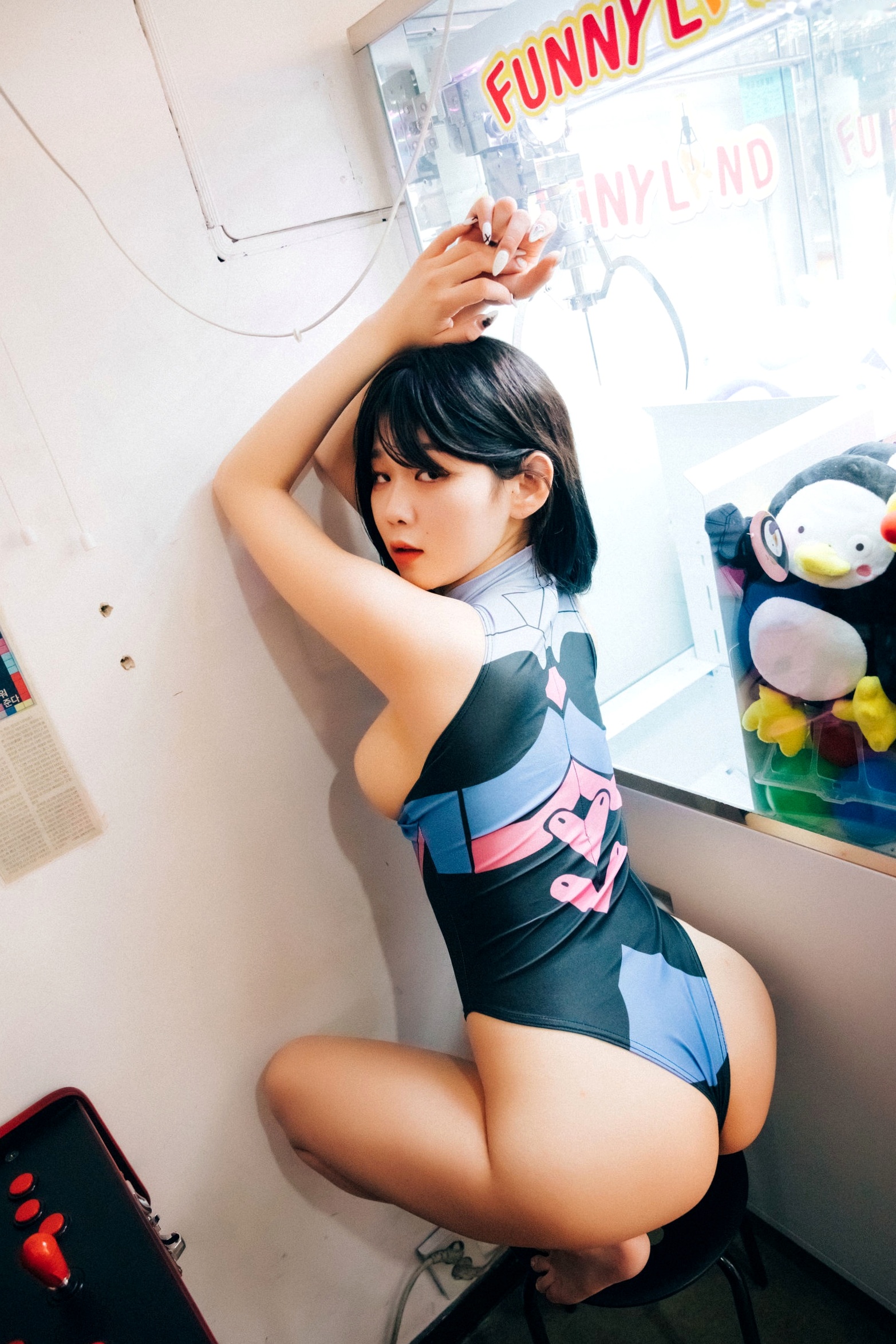 Gallery - 韩国美女琪雅Zia街机厅私房写真，修身连体衣展现撩人曲线，清纯少女的性感诱惑套图性感韩国尤物私房照诱惑 女神私房照_秀色女神 - image 61