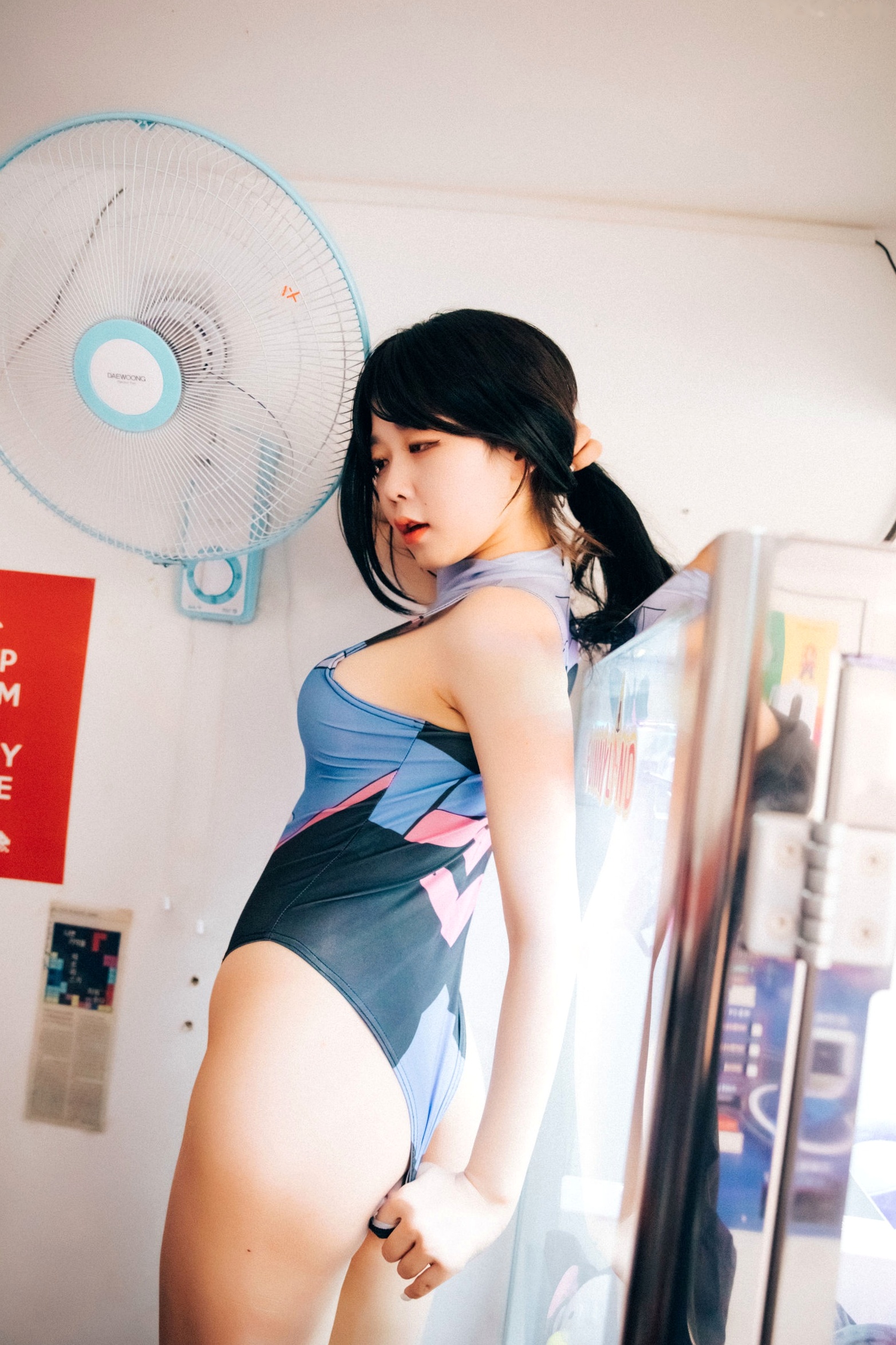 Gallery - 韩国美女琪雅Zia街机厅私房写真，修身连体衣展现撩人曲线，清纯少女的性感诱惑套图性感韩国尤物私房照诱惑 女神私房照_秀色女神 - image 77