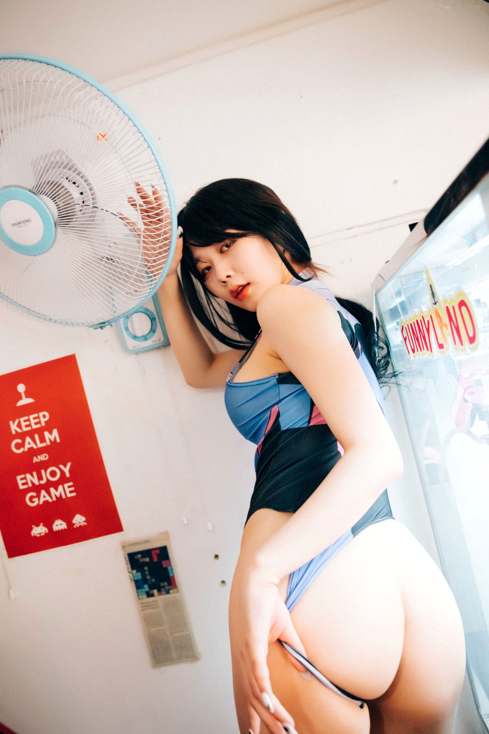 Gallery - 韩国美女琪雅Zia街机厅私房写真，修身连体衣展现撩人曲线，清纯少女的性感诱惑套图性感韩国尤物私房照诱惑 女神私房照_秀色女神 - image 81