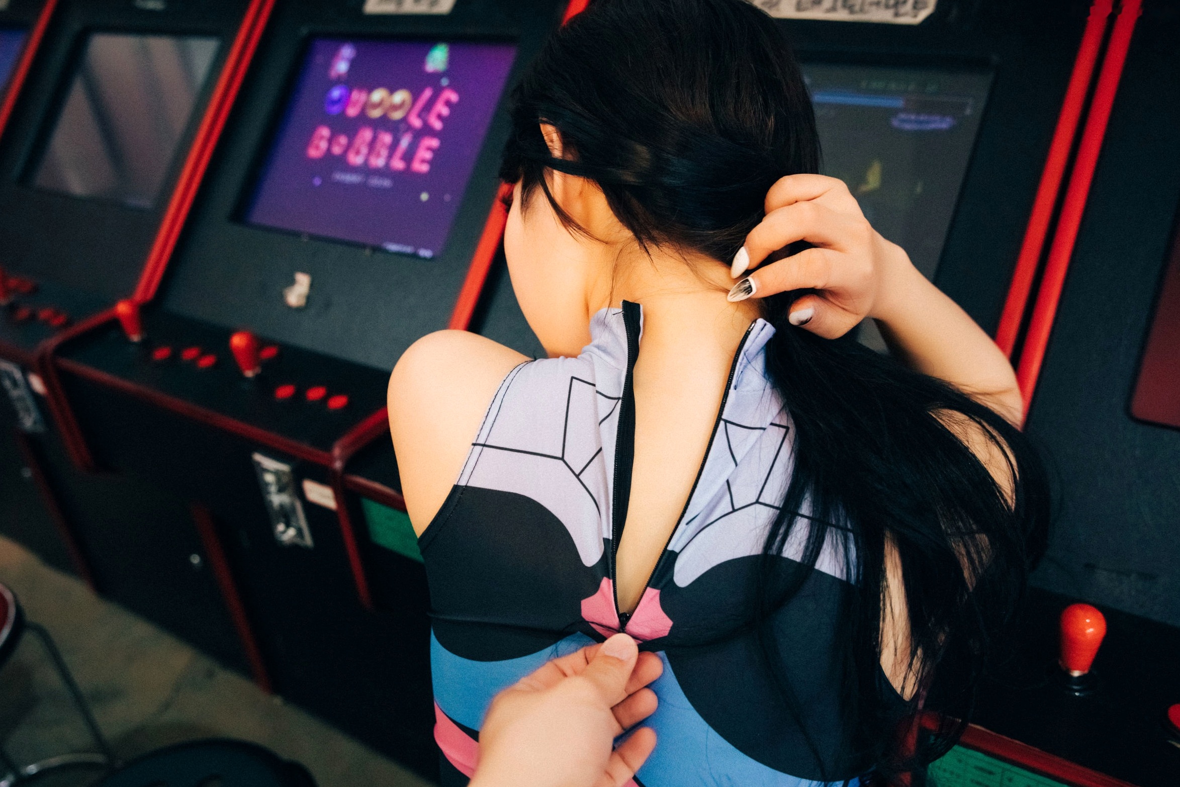 Gallery - 韩国美女琪雅Zia街机厅私房写真，修身连体衣展现撩人曲线，清纯少女的性感诱惑套图性感韩国尤物私房照诱惑 女神私房照_秀色女神 - image 86