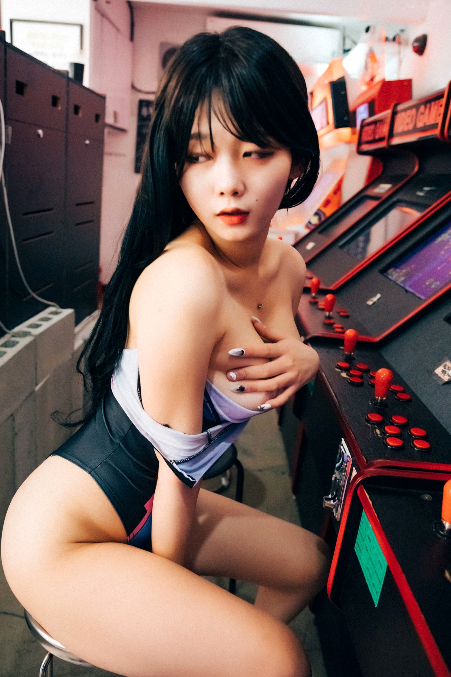 Gallery - 韩国美女琪雅Zia街机厅私房写真，修身连体衣展现撩人曲线，清纯少女的性感诱惑套图性感韩国尤物私房照诱惑 女神私房照_秀色女神 - image 88