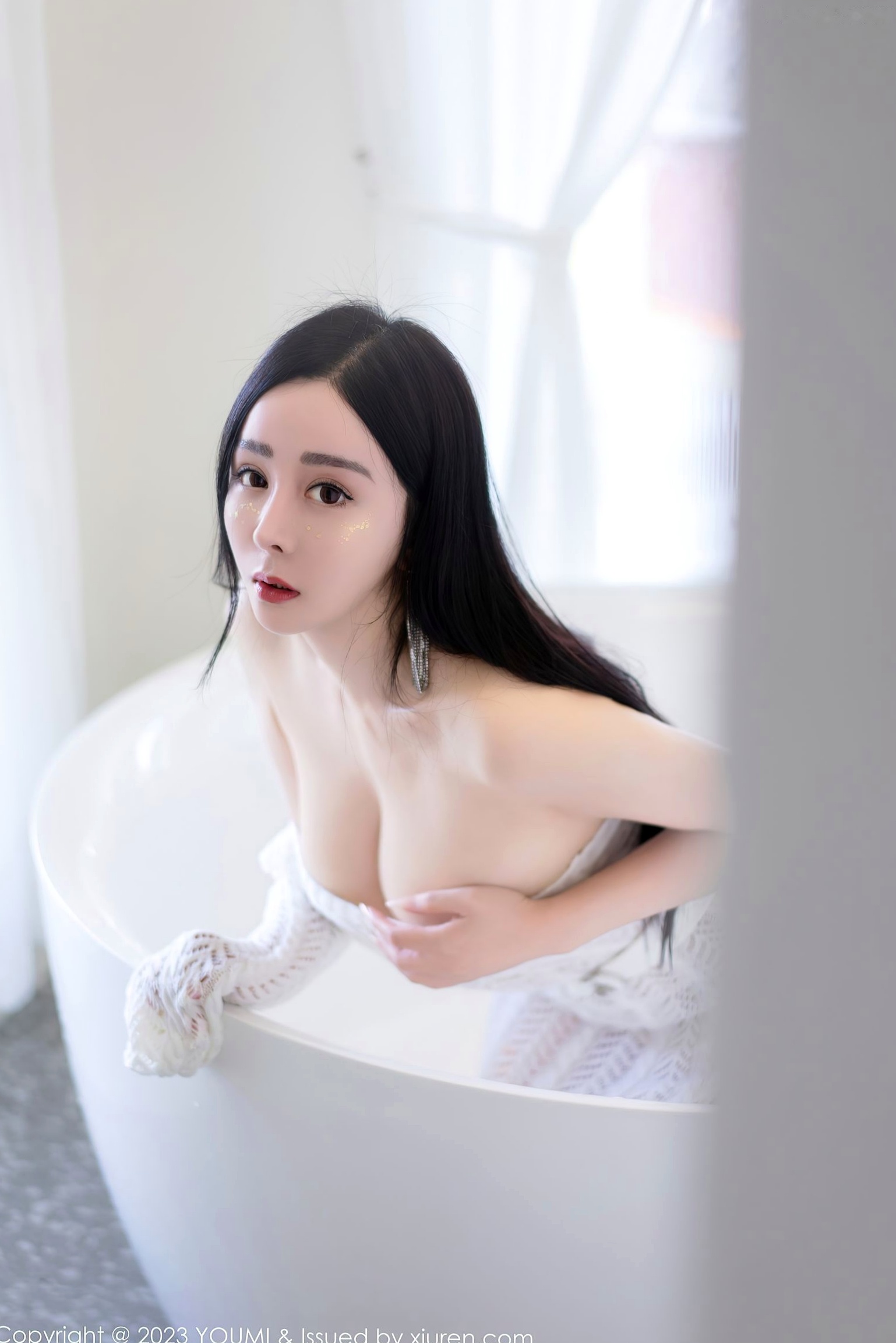 Gallery - YouMi尤蜜荟 - Chiness Model -允尔-白色镂空连衣裙泳池湿身写真，身材饱满气质冷艳，极致性感尤物撩人时刻性感尤蜜荟 - Chiness Model 泳池湿身尤物 女神私房照_秀色女神 - image 43