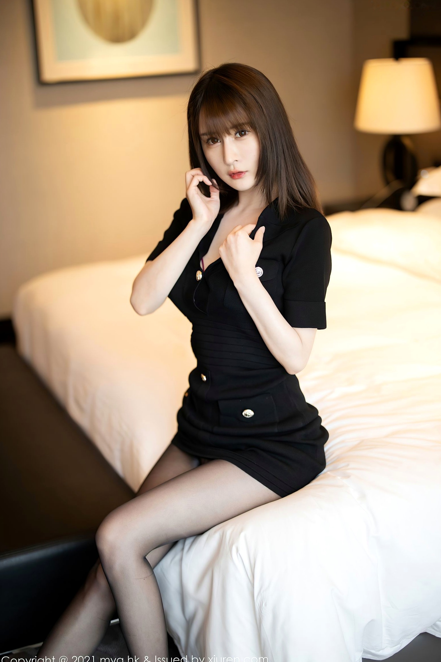 Gallery - MyGirl美媛馆-543-蔡文钰Abby-江浙沪旅拍，黑丝制服诱惑，职场御姐私房写真，极致性感迷人身材美媛馆性感御女郎 - Royal Lady 制服黑丝 女神私房照_秀色女神 - image 1