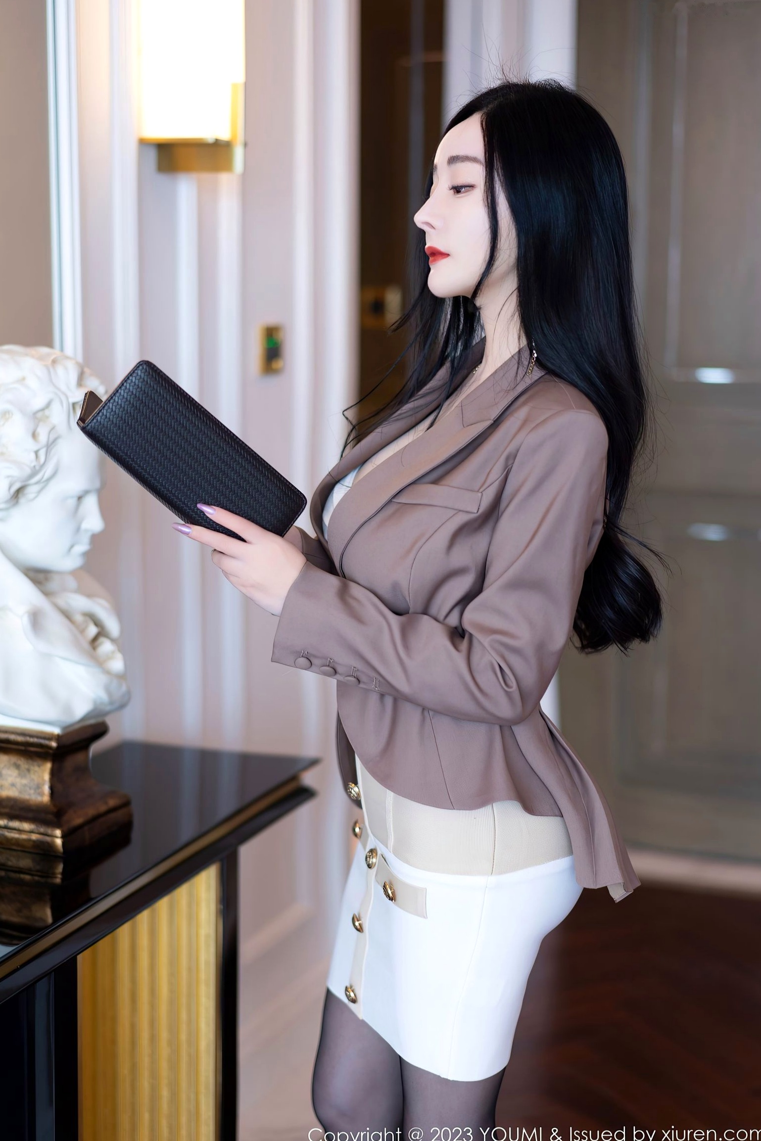 Gallery - YouMi尤蜜荟 - Chiness Model -950-允爾-醇美咖啡色外套搭配超薄黑丝诱惑-气质御姐职场风私房照-2023.06.12尤蜜荟 - Chiness Model 黑丝御女郎 - Royal Lady 诱惑私房照 女神私房照_秀色女神 - image 4