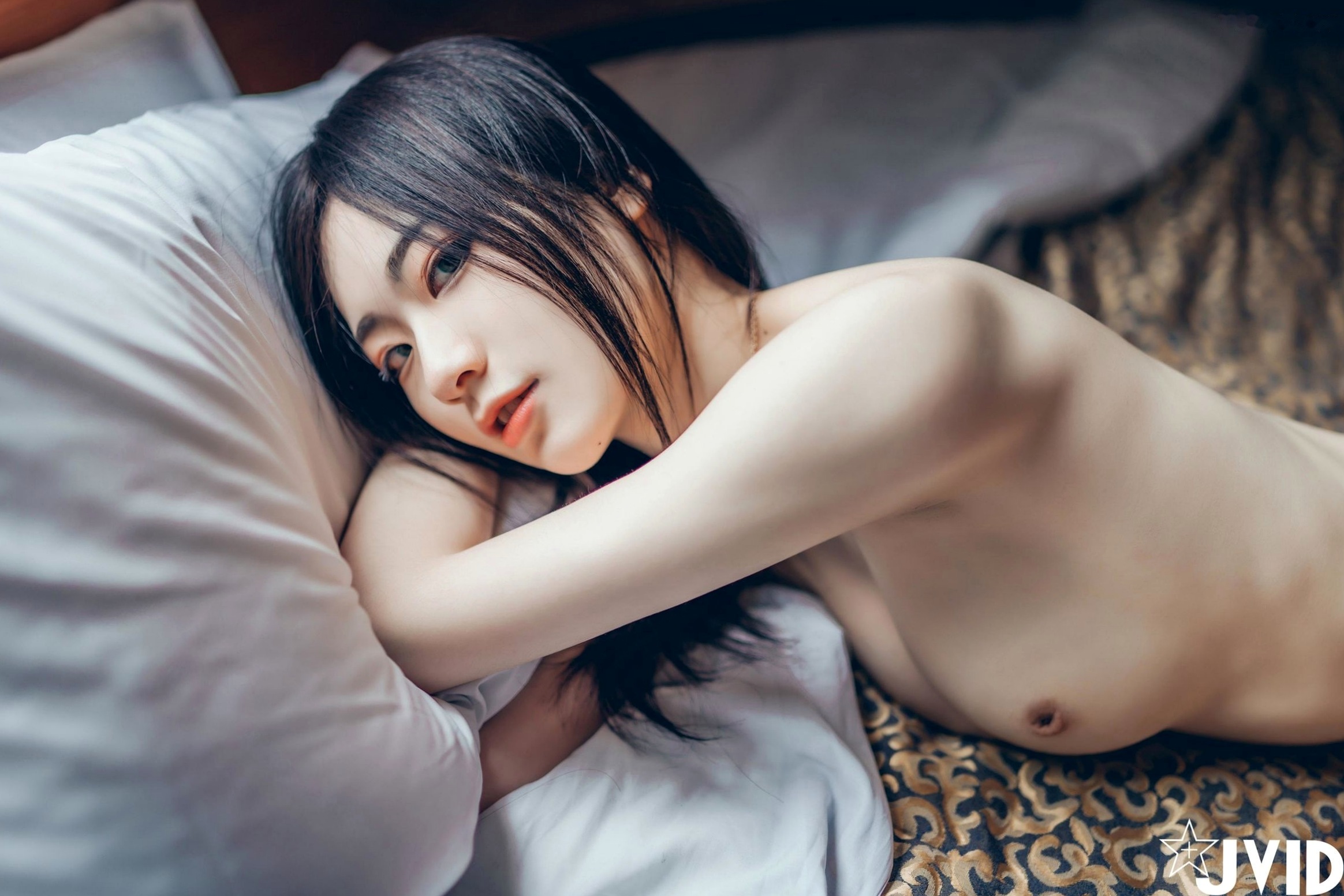 Gallery - JVID-阿黎-空灵系怪奇美少女：极品骨感身材，精美室内私房写真，气质冷艳诱惑，尽显女神魅力JVID骨感冷艳私房照性感 女神私房照_秀色女神 - image 75