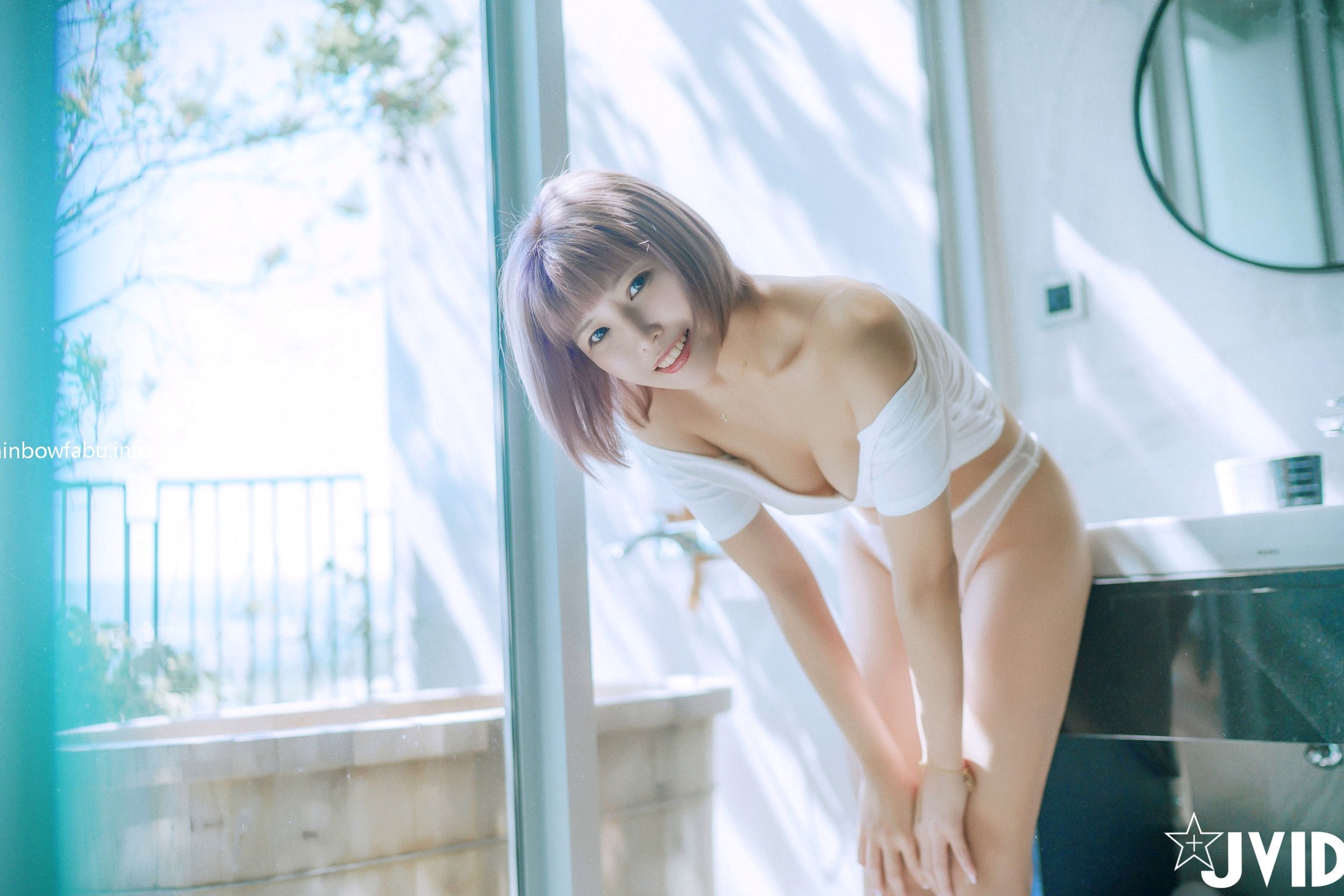 Gallery - JVID-果寶寶-未曾谋面的网恋小女友：短发私房写真，网眼诱惑、大尺度自然光影，极品纯欲诱惑JVID私房照诱惑大尺度性感 女神私房照_秀色女神 - image 35