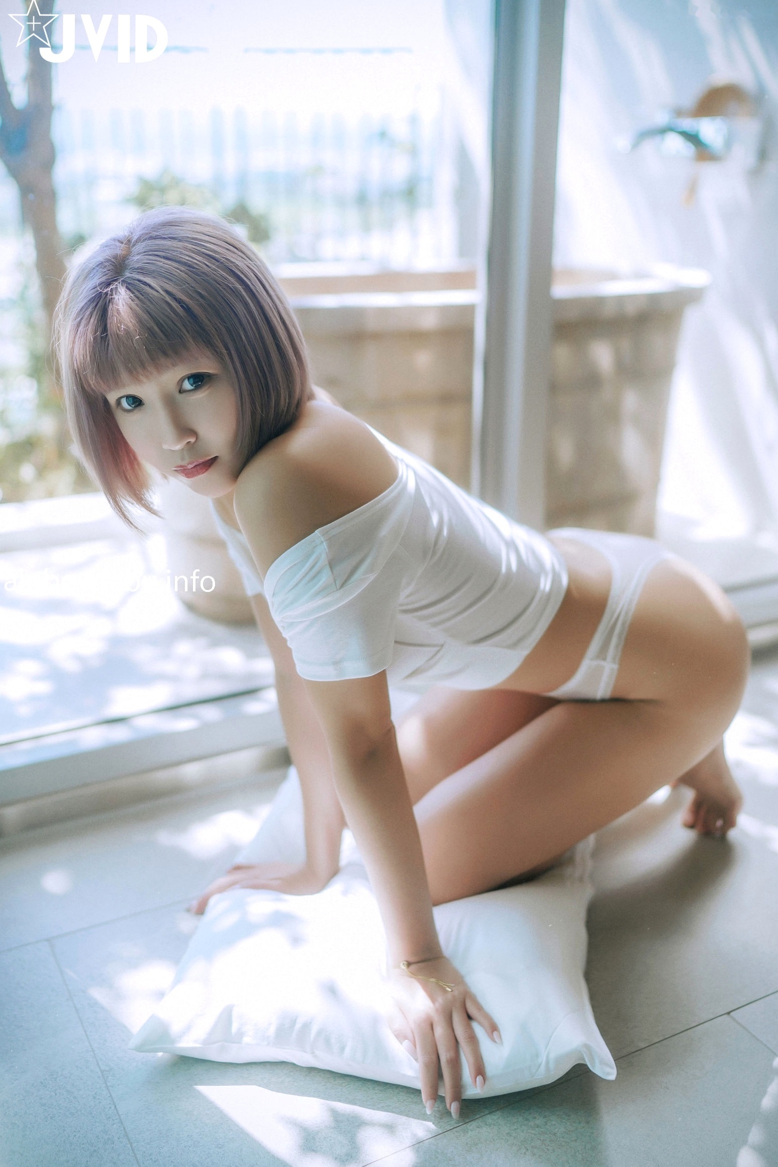Gallery - JVID-果寶寶-未曾谋面的网恋小女友：短发私房写真，网眼诱惑、大尺度自然光影，极品纯欲诱惑JVID私房照诱惑大尺度性感 女神私房照_秀色女神 - image 127