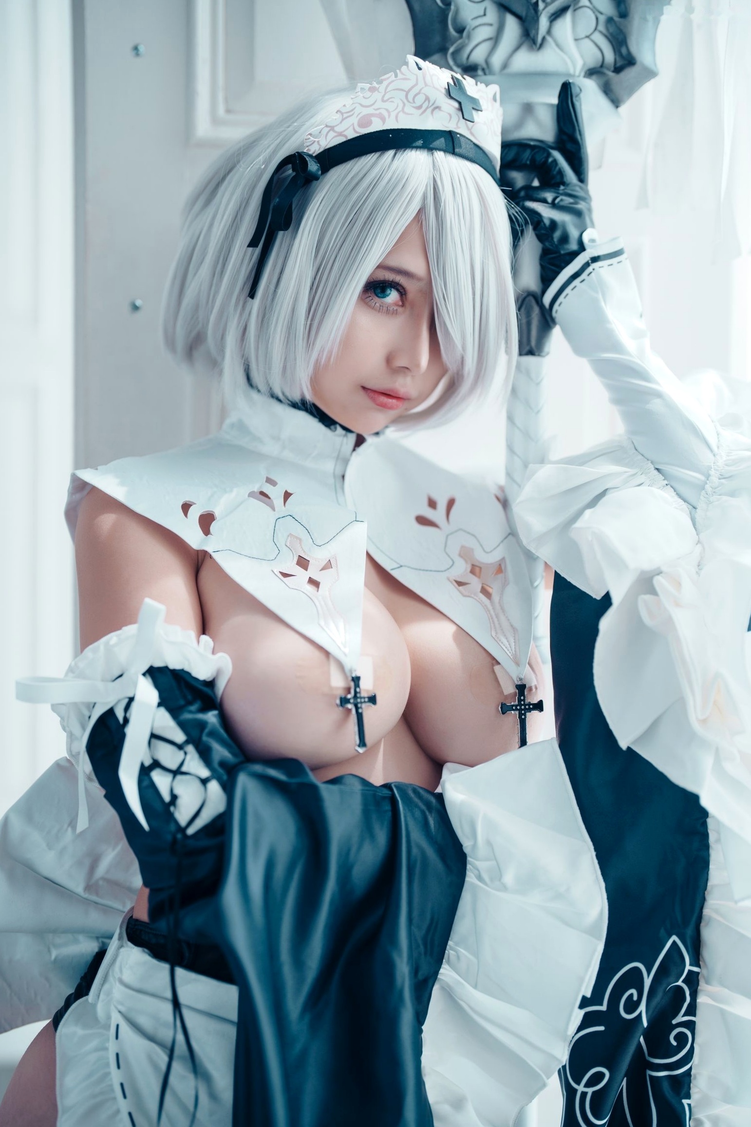 Gallery - 沖田凛花-Okita-Rinka-2B-Nun修女装COS：大胆火辣角色扮演，展现极致身材与诱惑魅力性感角色扮演制服诱惑私房照 女神私房照_秀色女神 - image 19
