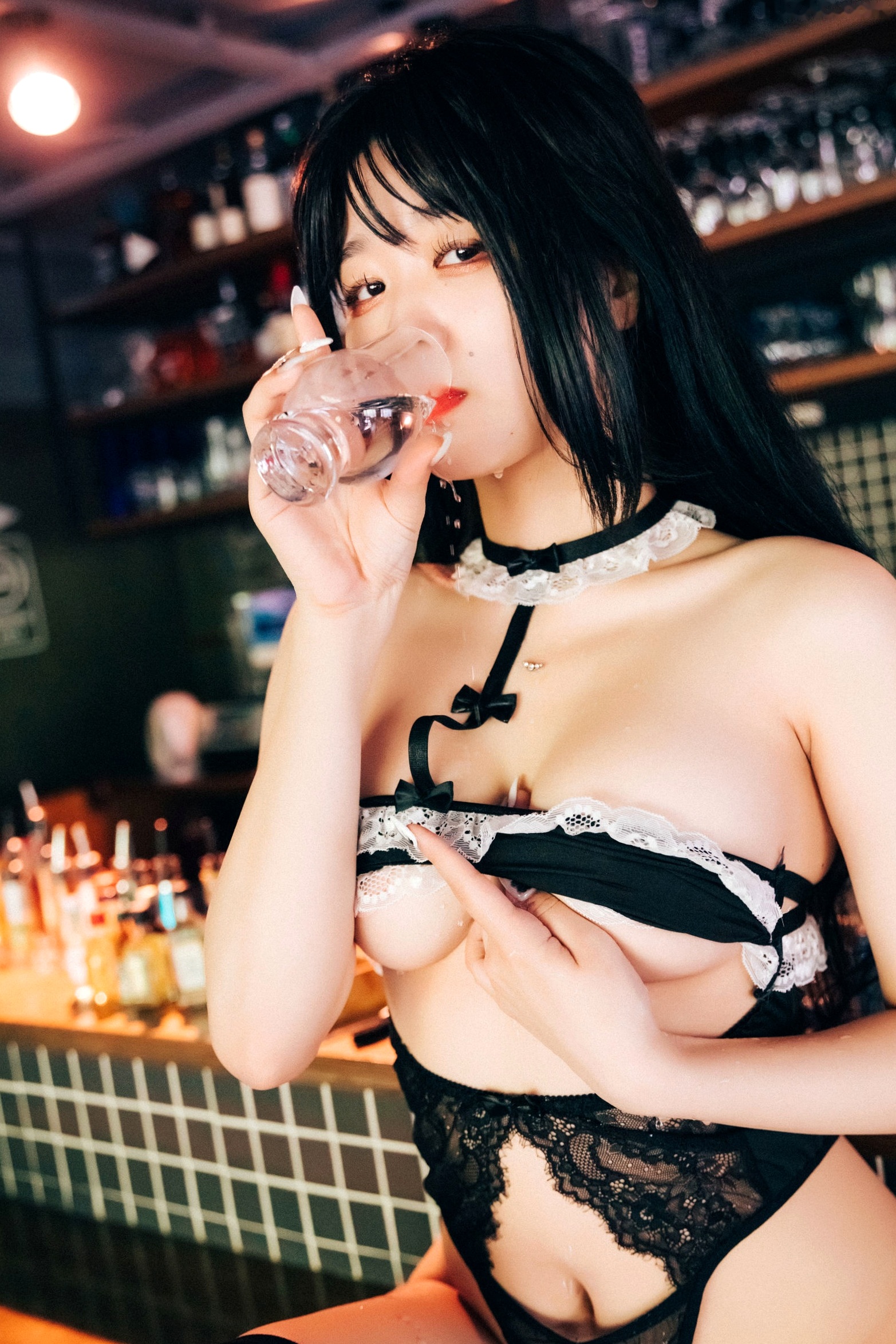 Gallery - 韩国美女琪雅Zia酒吧诱惑写真，性感蕾丝内衣制服诱惑，撩人吧台氛围感大片韩国性感诱惑丝袜私房照 女神私房照_秀色女神 - image 52