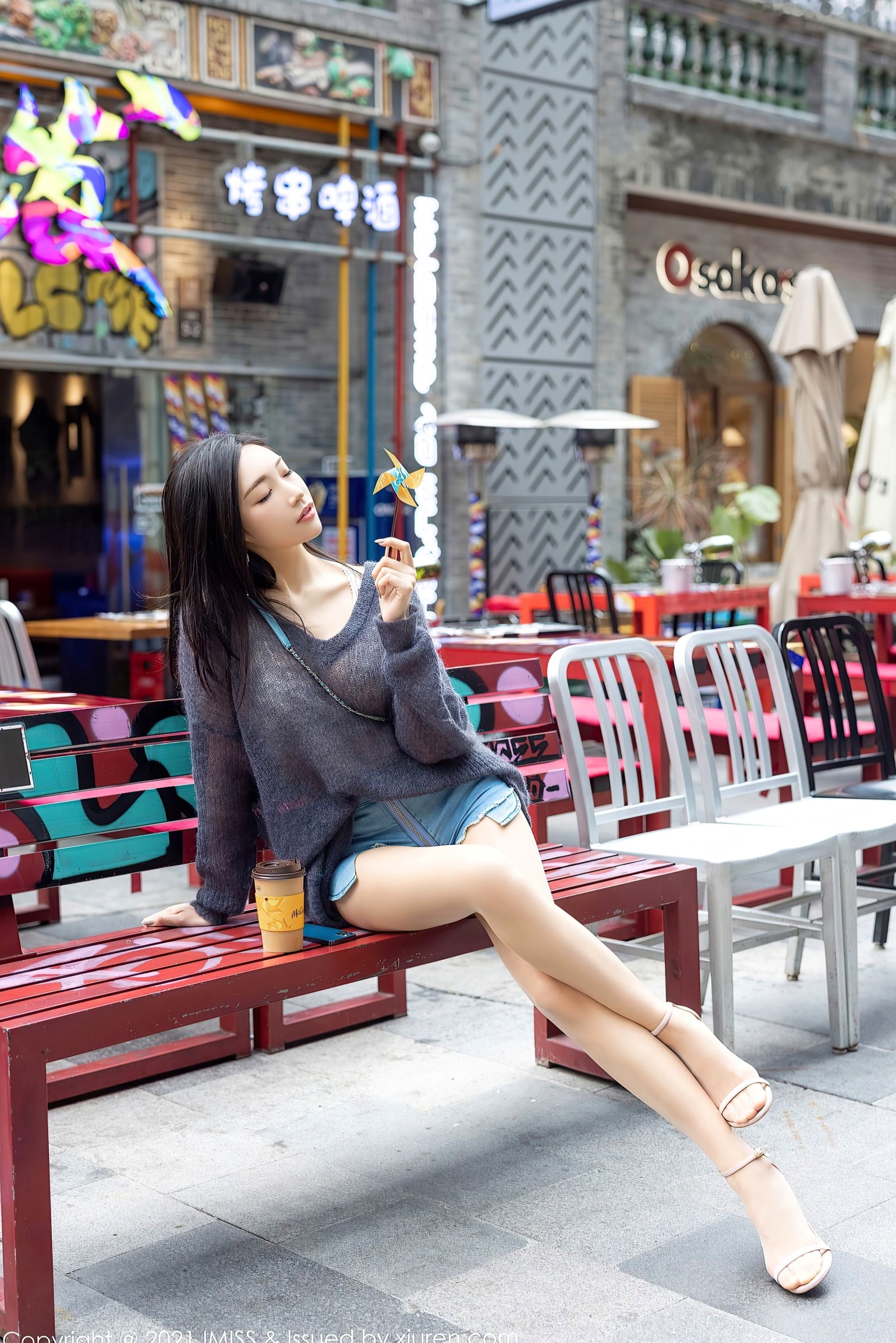 Gallery - IMiss爱蜜社 - Honey Club  571期：小狐狸Kathryn居家私房写真，针织衫与牛仔热裤演绎极致诱惑曲线，无圣光高画质大片私房照性感美腿诱惑爱蜜社 - Honey Club  女神私房照_秀色女神 - image 5