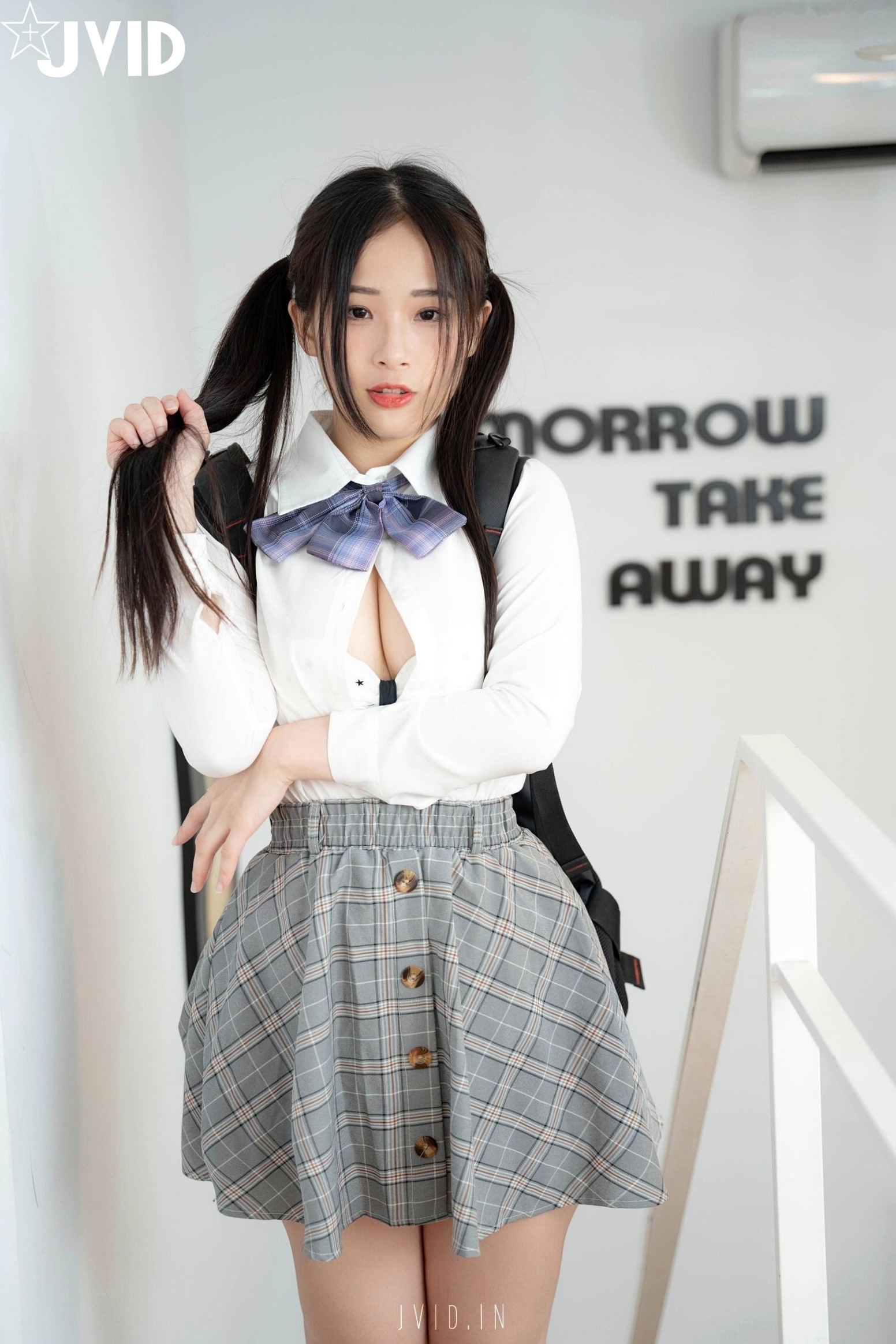 Gallery - JVID-婕咪-我喜欢在学长的胯下-穿着制服让学长插入乱操-No.615JVID 女神私房照_秀色女神 - image 3