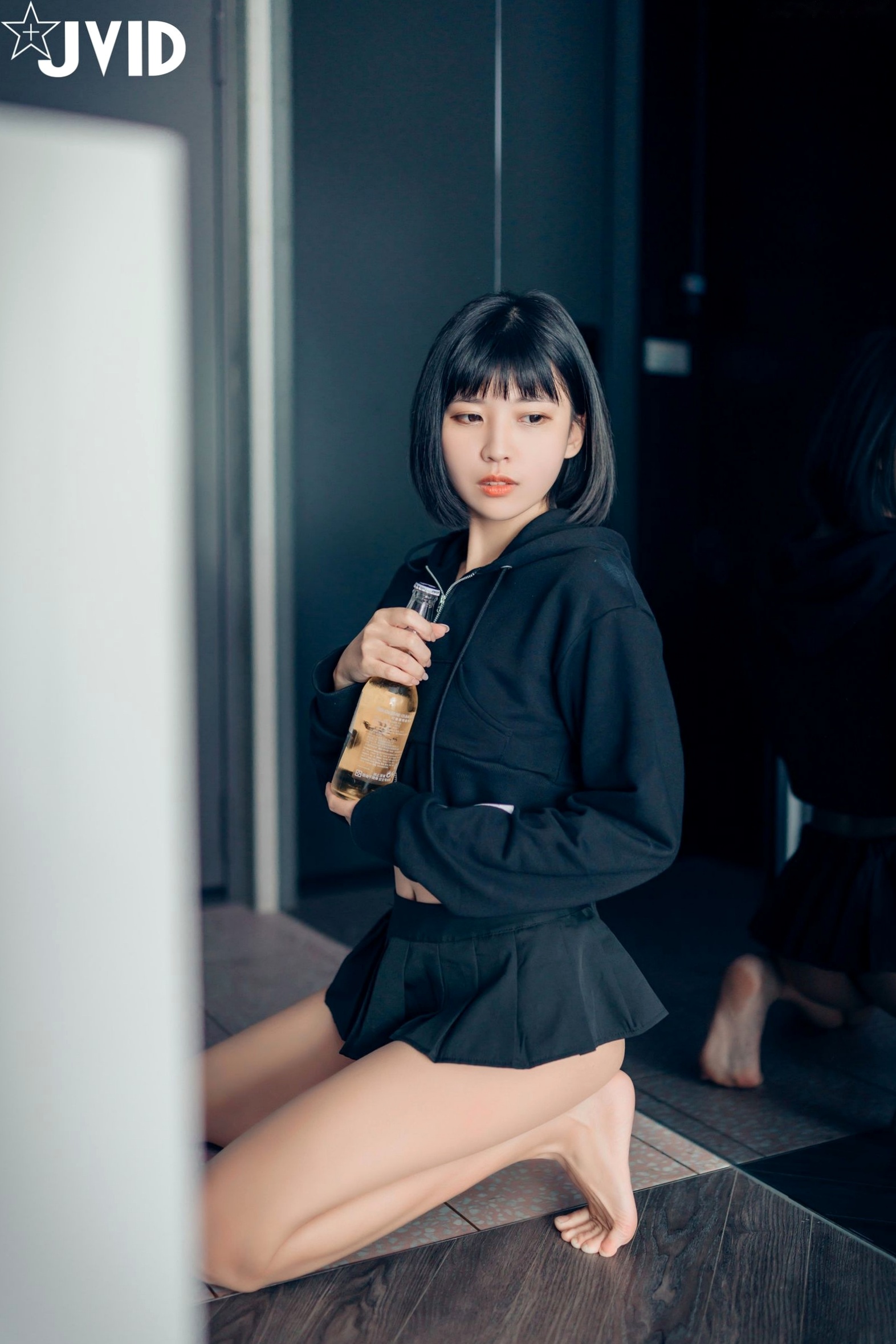 Gallery - JVID果寶寶与妍妍闺蜜私房大片：清新唯美双生花，展现治愈系极品尤物的曼妙身姿与极致性感诱惑JVID性感诱惑尤物私房照大尺度 女神私房照_秀色女神 - image 2