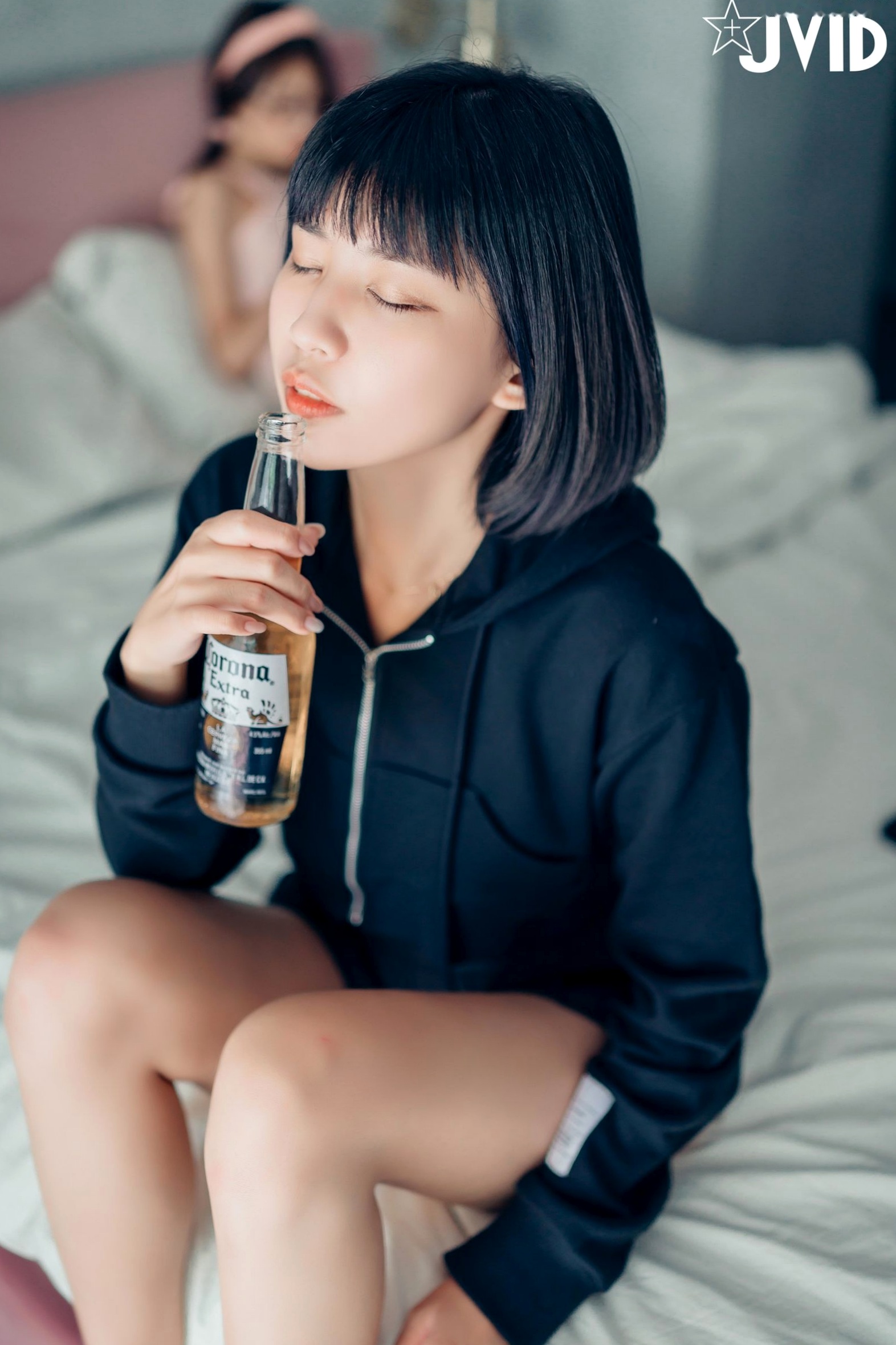 Gallery - JVID果寶寶与妍妍闺蜜私房大片：清新唯美双生花，展现治愈系极品尤物的曼妙身姿与极致性感诱惑JVID性感诱惑尤物私房照大尺度 女神私房照_秀色女神 - image 6