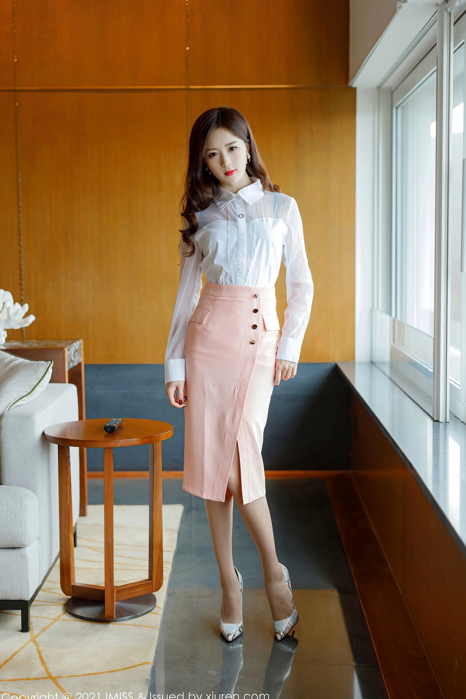 Gallery - IMiss爱蜜社 - Honey Club -544-杨紫嫣Cynthia：从优雅白衬衫粉裙到极致私房蕾丝内衣诱惑，尽显清纯御姐气质爱蜜社 - Honey Club 性感气质诱惑私房照 女神私房照_秀色女神 - image 4