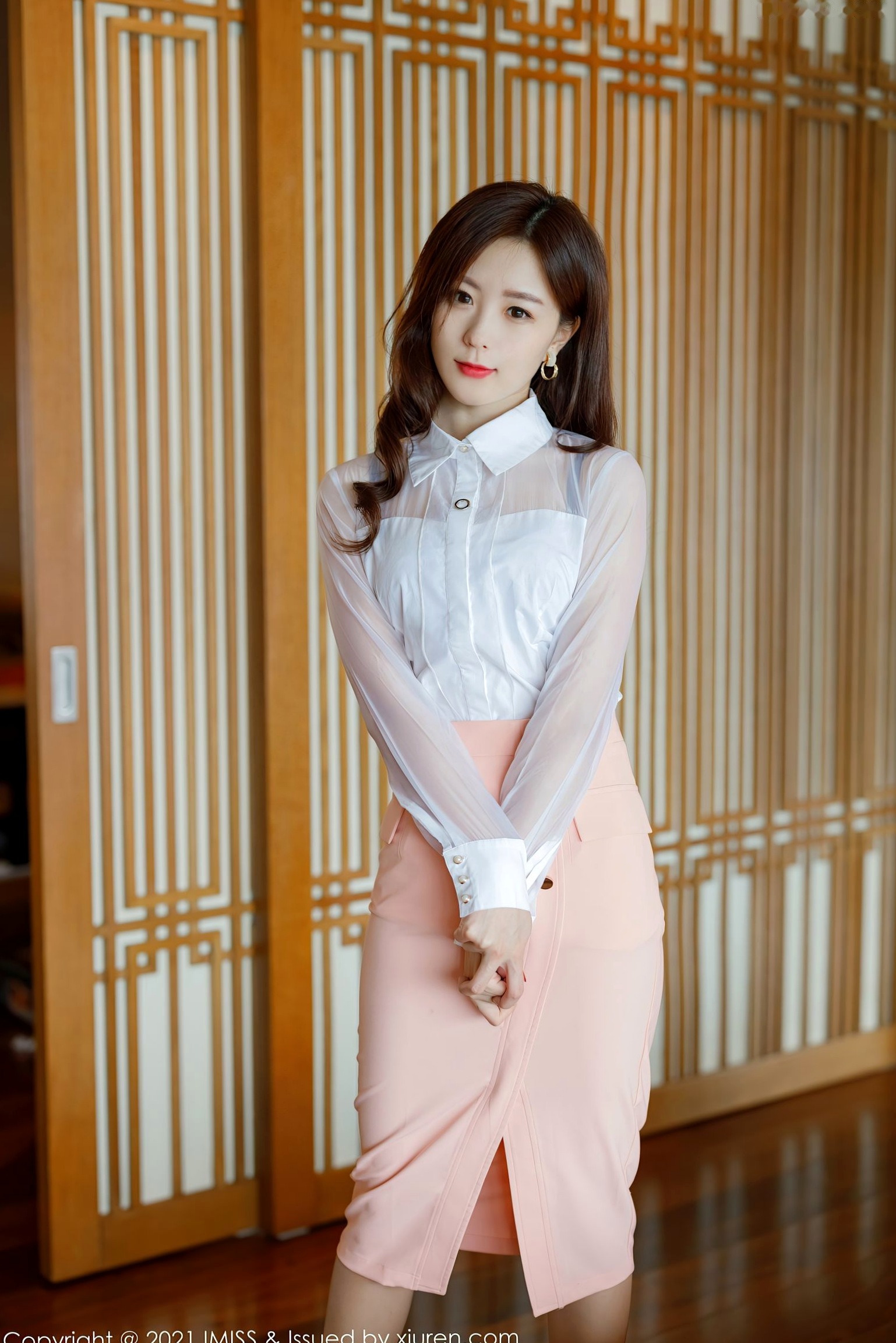 Gallery - IMiss爱蜜社 - Honey Club -544-杨紫嫣Cynthia：从优雅白衬衫粉裙到极致私房蕾丝内衣诱惑，尽显清纯御姐气质爱蜜社 - Honey Club 性感气质诱惑私房照 女神私房照_秀色女神 - image 19