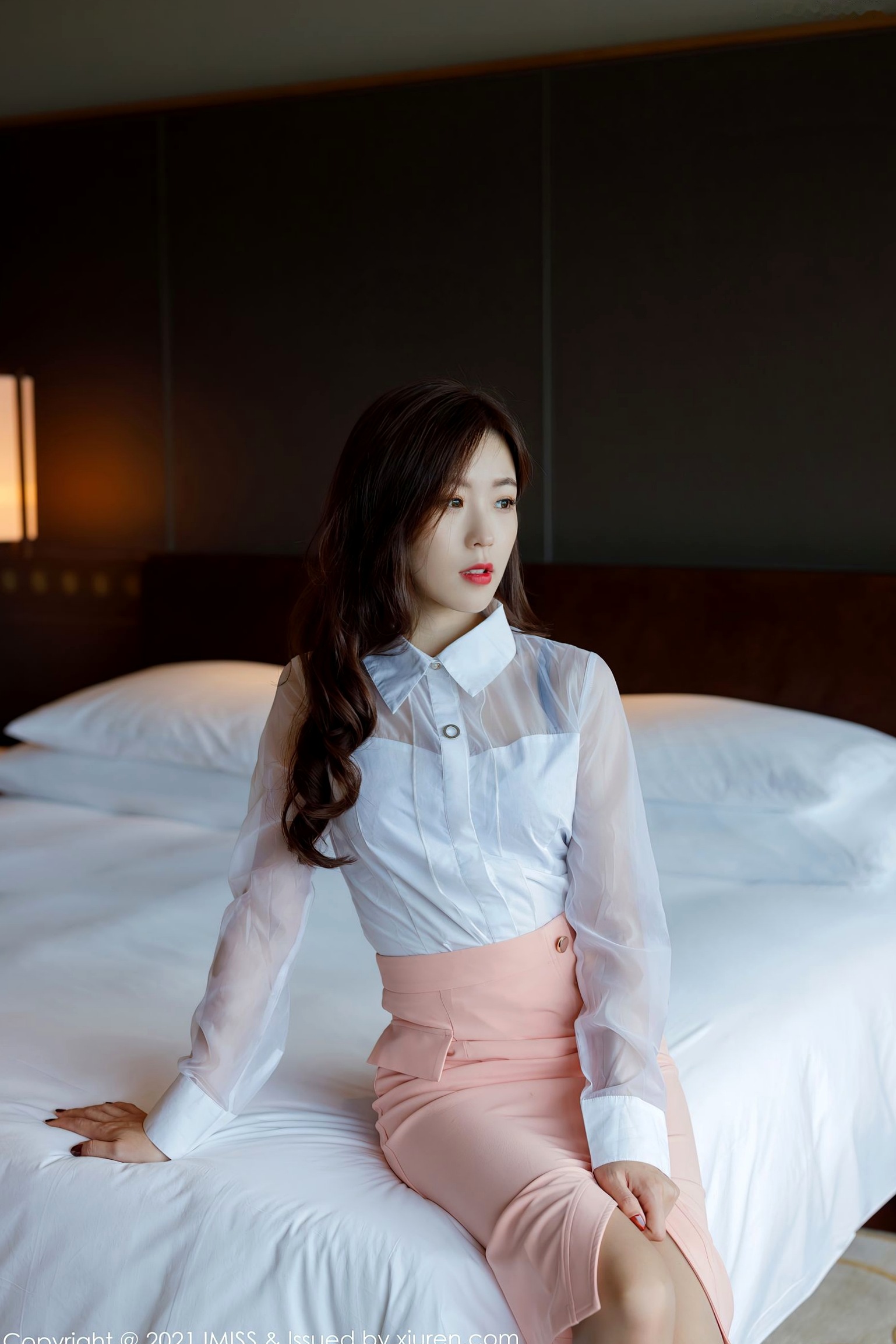 Gallery - IMiss爱蜜社 - Honey Club -544-杨紫嫣Cynthia：从优雅白衬衫粉裙到极致私房蕾丝内衣诱惑，尽显清纯御姐气质爱蜜社 - Honey Club 性感气质诱惑私房照 女神私房照_秀色女神 - image 23