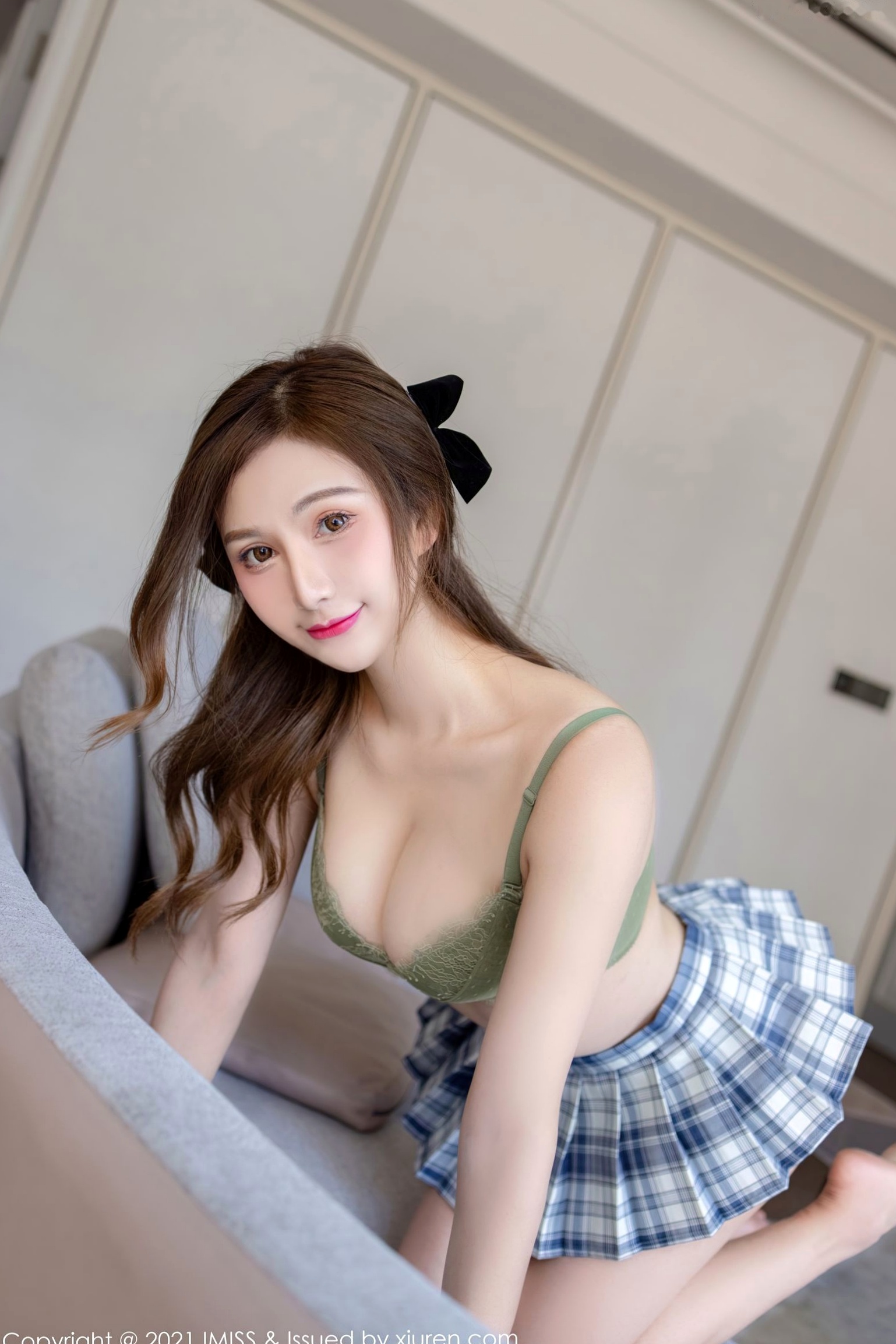 Gallery - 《IMiss爱蜜社 - Honey Club -543-Lavinia肉肉-白衬衫学生装诱惑-黑丝美腿配蕾丝内衣-唯美居家私房写真》爱蜜社 - Honey Club 性感制服黑丝私房照 女神私房照_秀色女神 - image 43