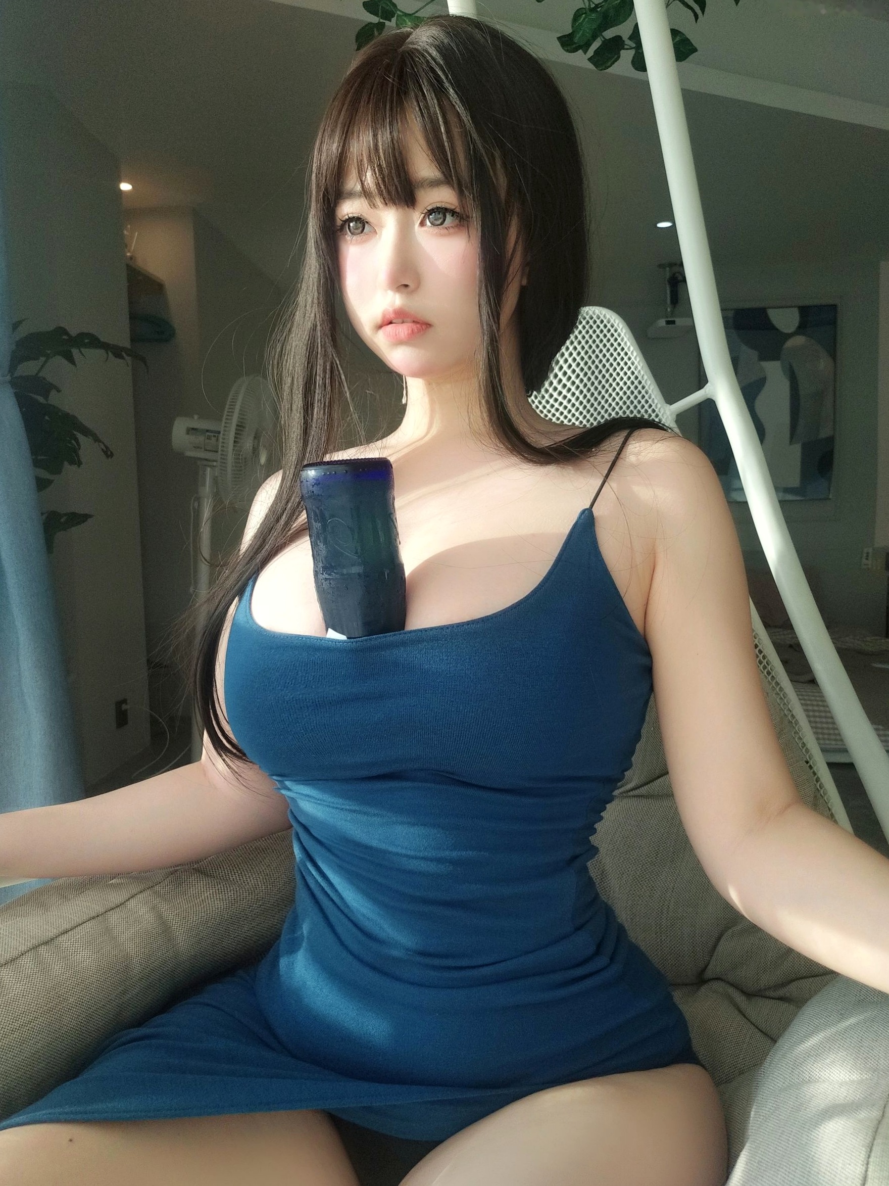 Gallery - 女主K-乘凉的姐姐：修身蓝裙家居私房写真，童颜巨乳清纯与性感的完美碰撞童颜巨乳性感诱惑家居私房照 女神私房照_秀色女神 - image 58