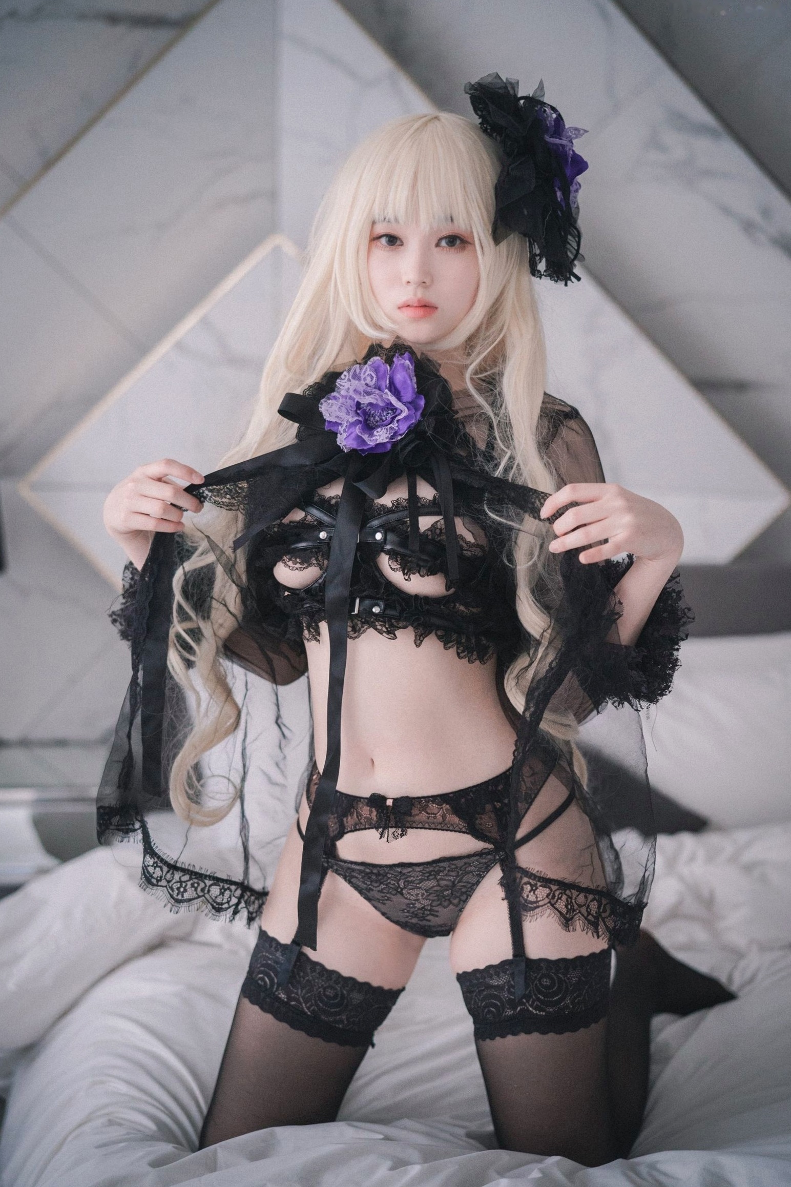 Gallery - 韩国美女Bambi斑比《命运之子》丽塔Cosplay：暗黑哥特风黑丝蕾丝内衣，精致白发造型诱惑写真韩国性感内衣黑丝角色扮演 女神私房照_秀色女神 - image 15