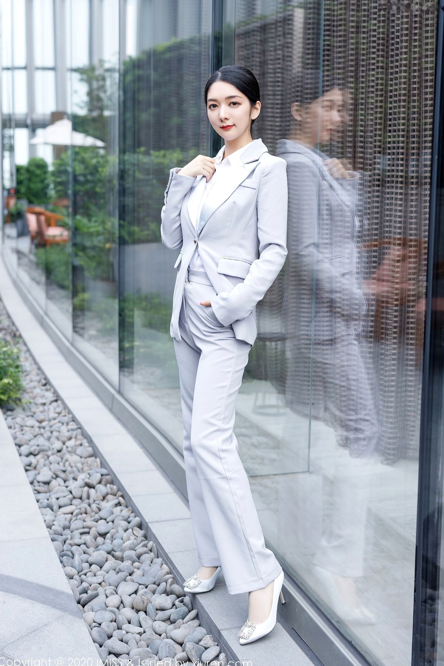 Gallery - IMiss爱蜜社 - Honey Club -483-小热巴：干练灰色西装与性感内衣碰撞，室内职场风私房写真，御姐诱惑，无圣光大尺度视觉盛宴爱蜜社 - Honey Club 性感制服诱惑私房照内衣大尺度 女神私房照_秀色女神 - image 44