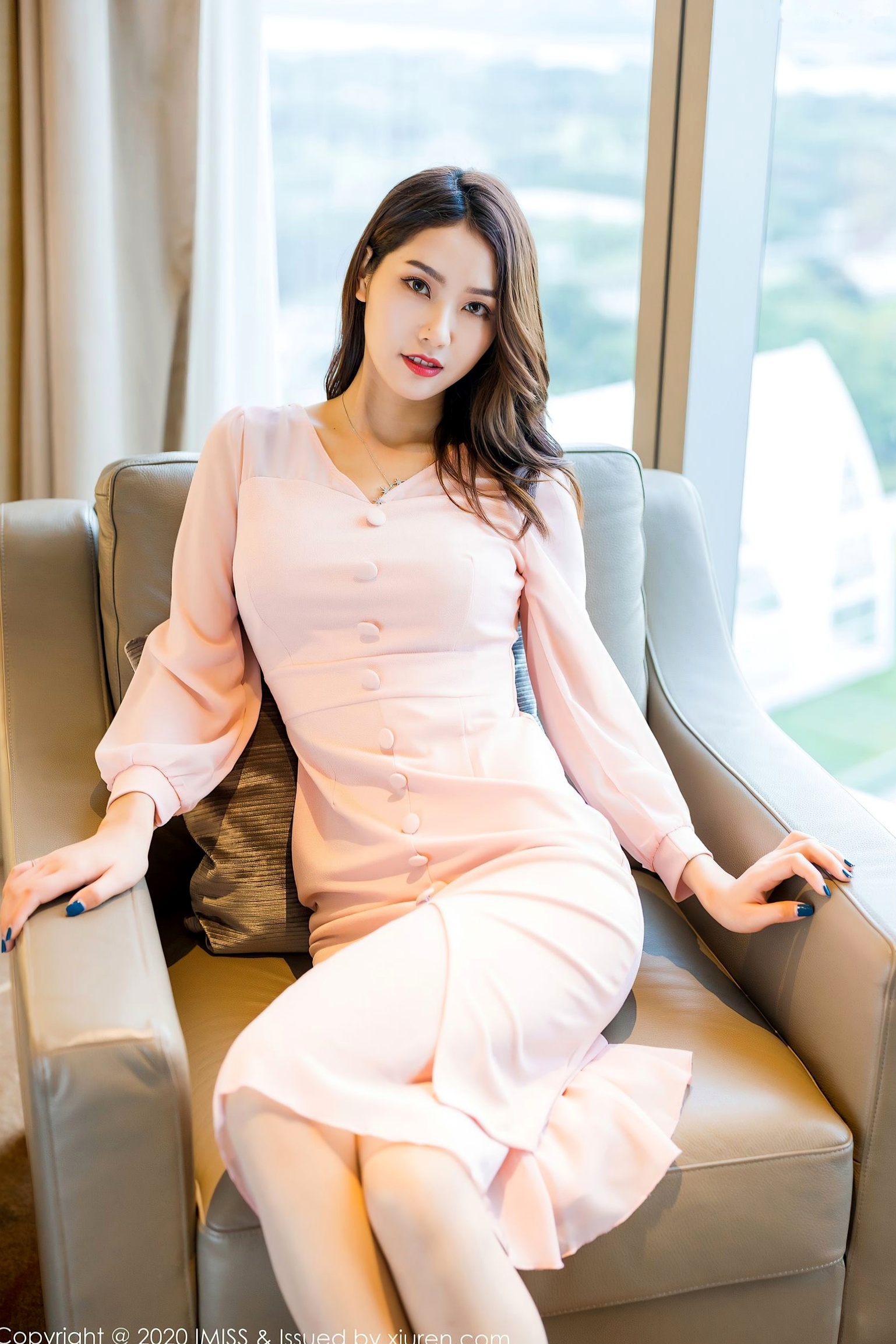 Gallery - IMiss爱蜜社 - Honey Club -476-方子萱-极致私房写真，粉色睡裙配红色蕾丝内衣，展现性感诱惑与纯欲气质魅力爱蜜社 - Honey Club 性感内衣私房照诱惑 女神私房照_秀色女神 - image 41