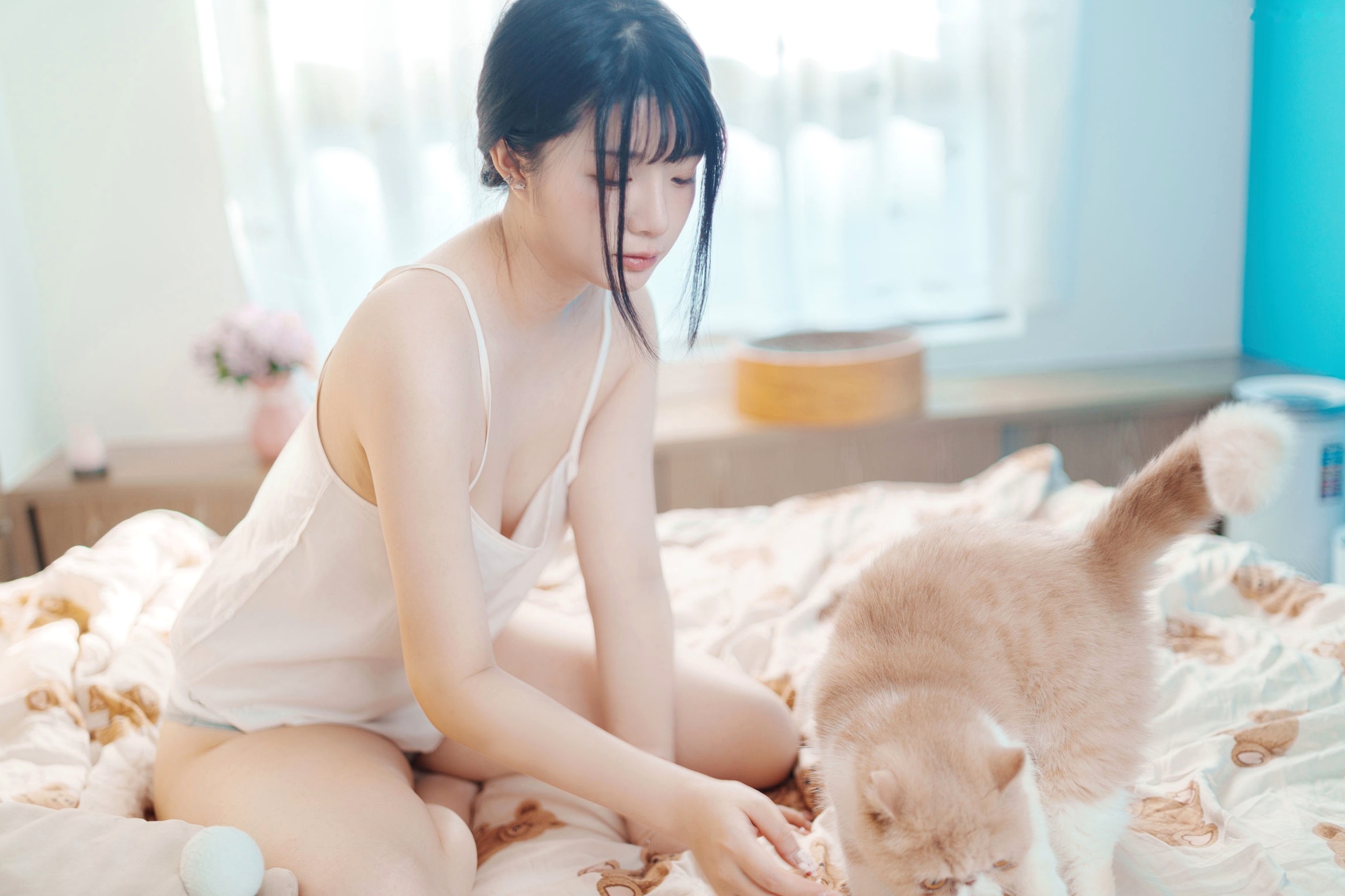 Gallery - 落落Raku-Your-Waifu-2022.12月订阅：清新治愈居家私房照，萌宠相伴尽显少女诱惑私房照治愈系诱惑家居 女神私房照_秀色女神 - image 19