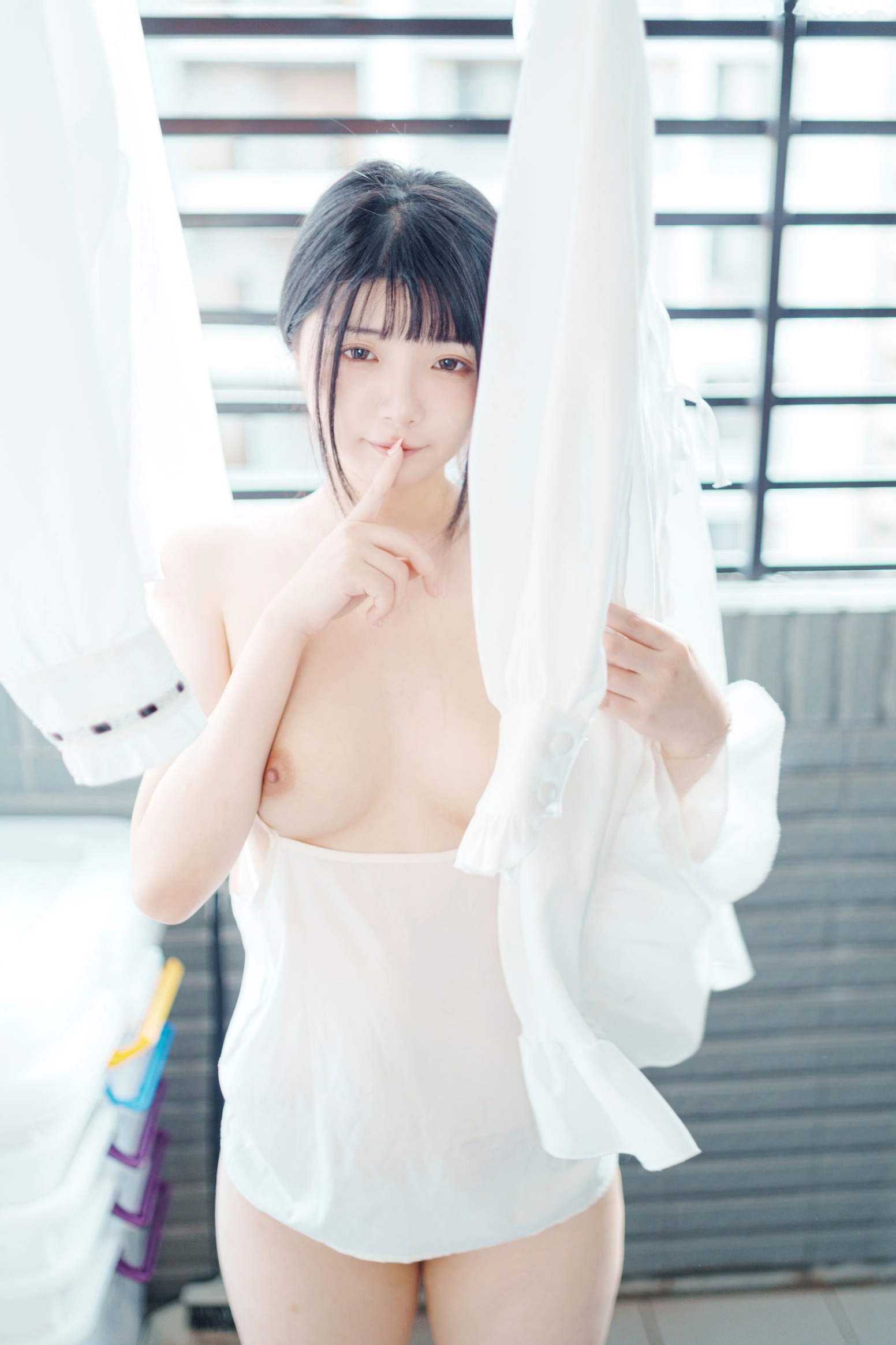 Gallery - 落落Raku-Your-Waifu-2022.12月订阅：清新治愈居家私房照，萌宠相伴尽显少女诱惑私房照治愈系诱惑家居 女神私房照_秀色女神 - image 35